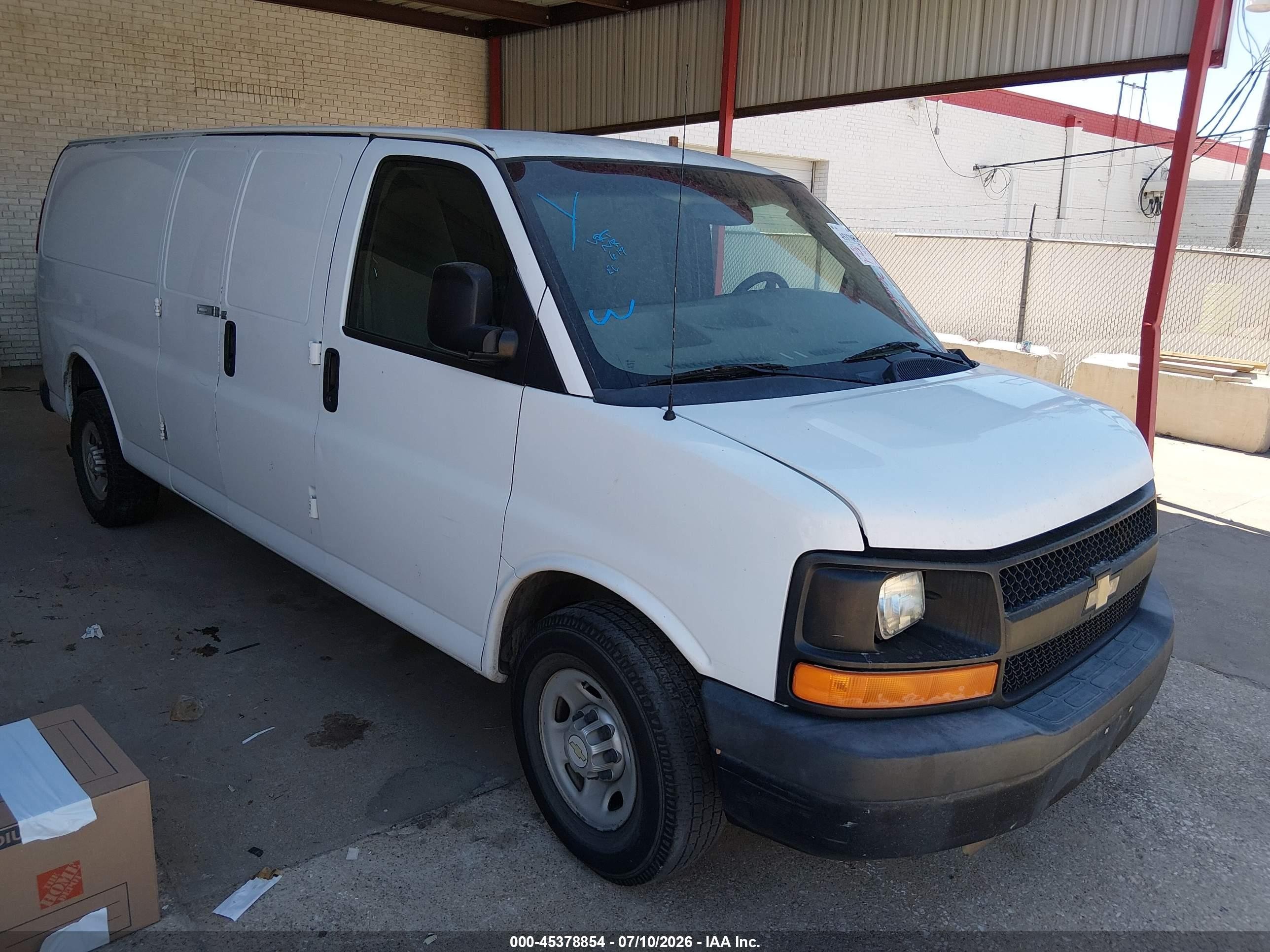 2014 Chevrolet Express 3500, VIN 1GCZGUCA1E1149128 — Normal wear