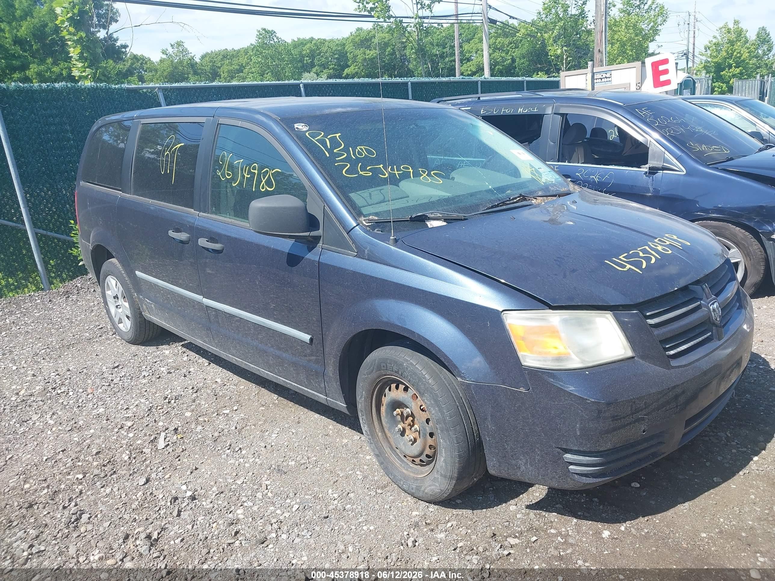 2008 Dodge Grand Caravan SE, VIN 2D8HN44H68R695213 — Not stated