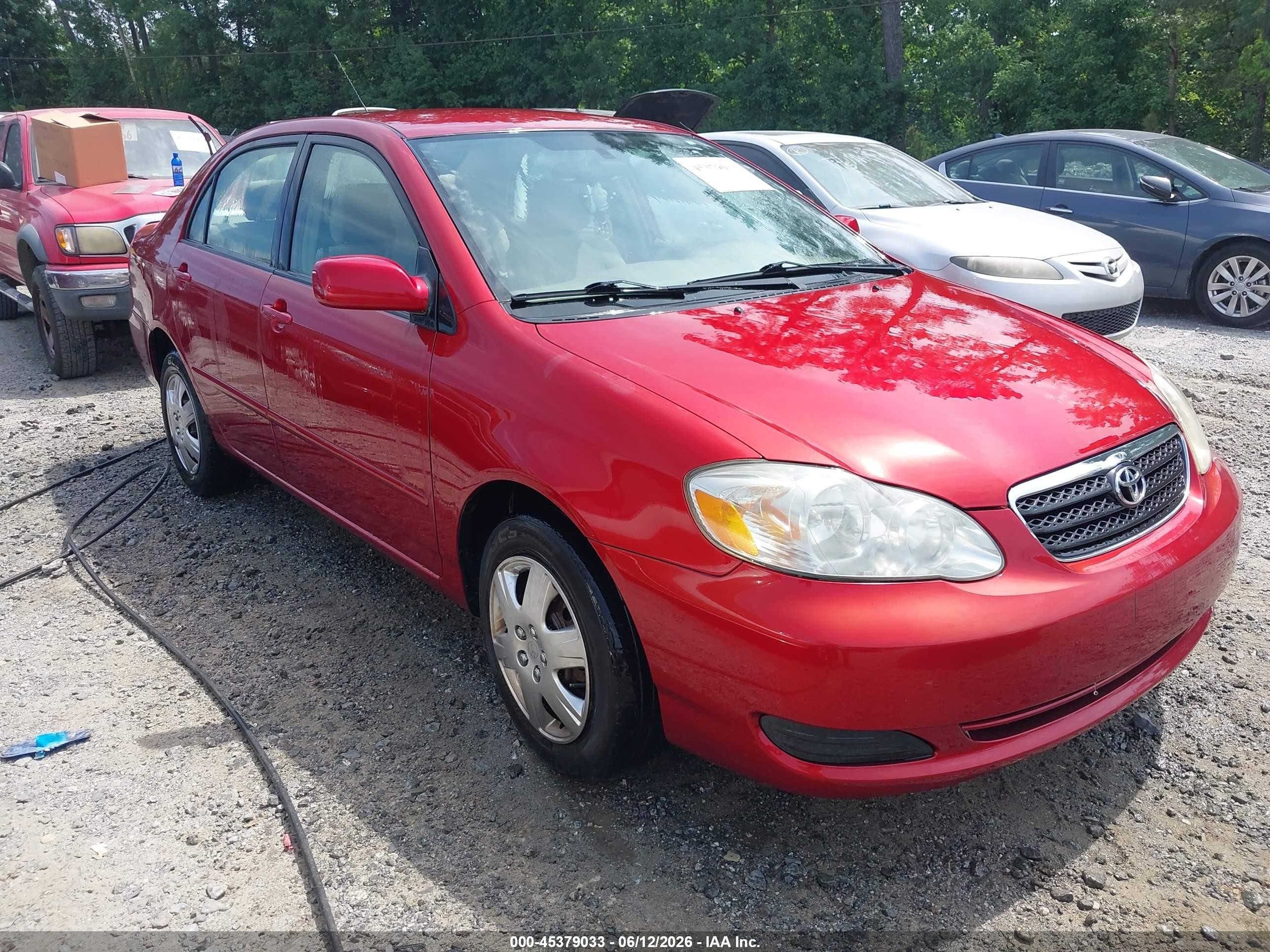 2005 Toyota Corolla LE, VIN 2T1BR32E85C438464 — Side