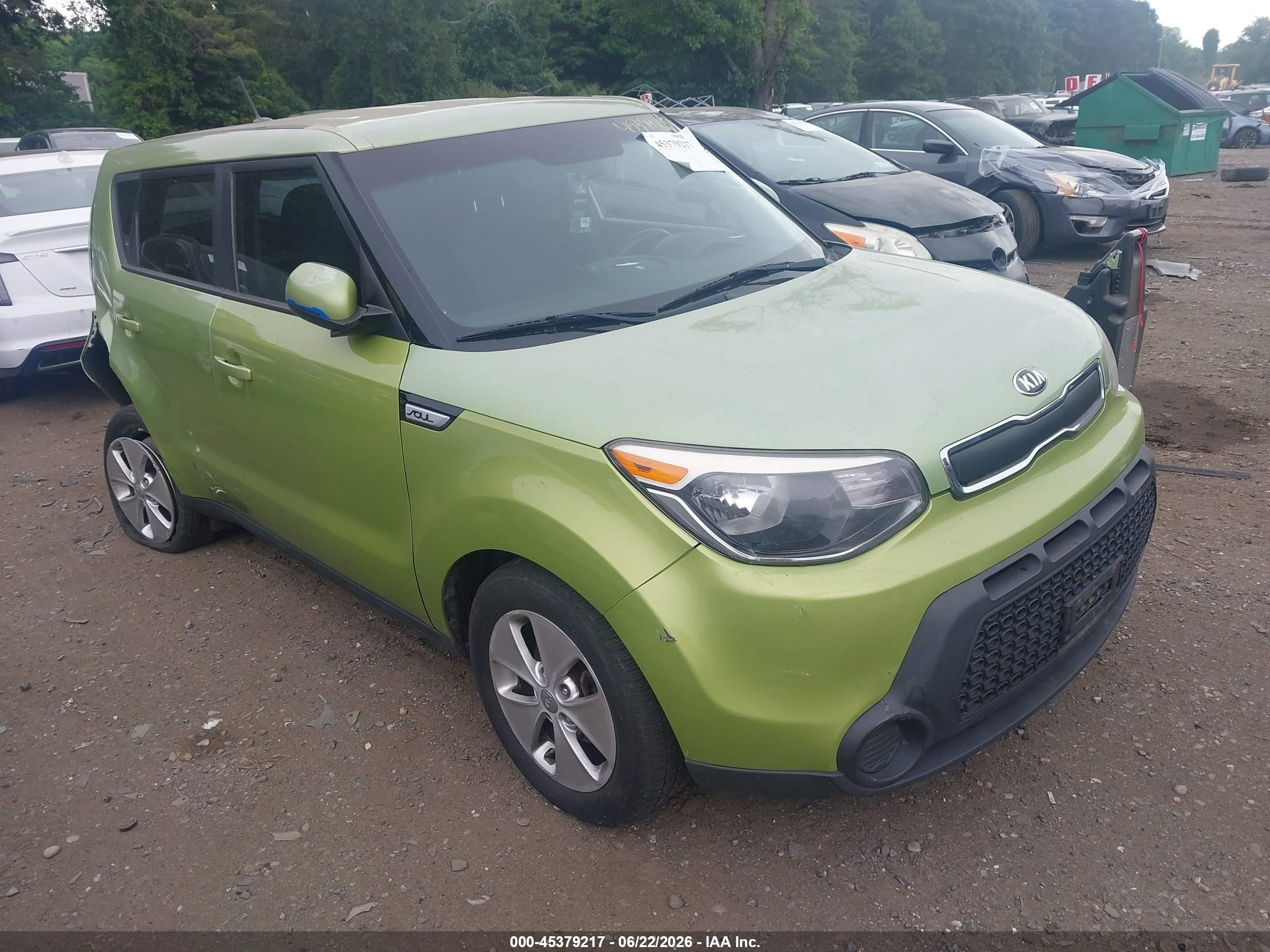 2015 Kia Soul, VIN KNDJN2A22F7811400 — Side