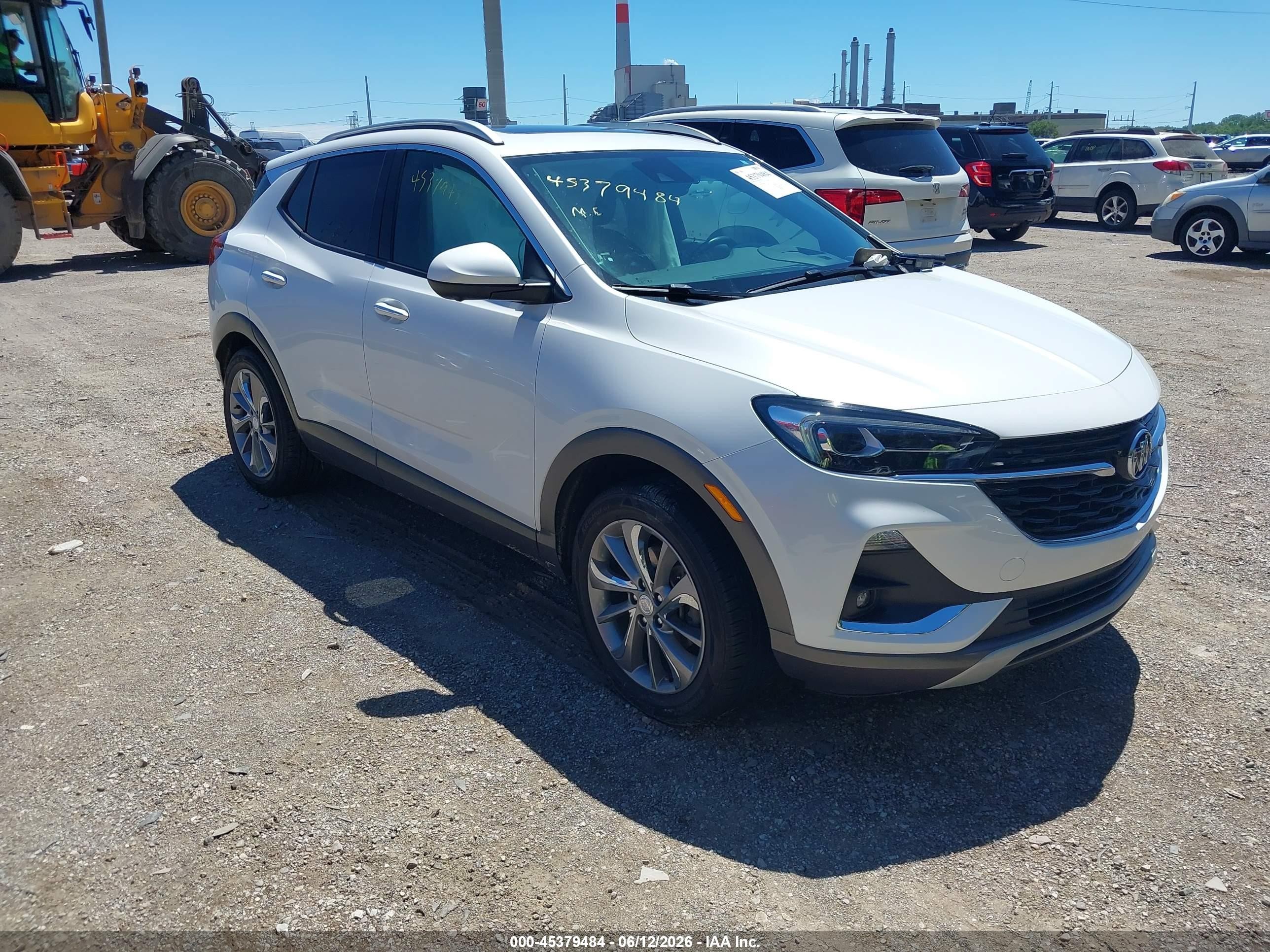 2021 Buick Encore GX Essence, VIN KL4MMGSL4MB049423 — Side