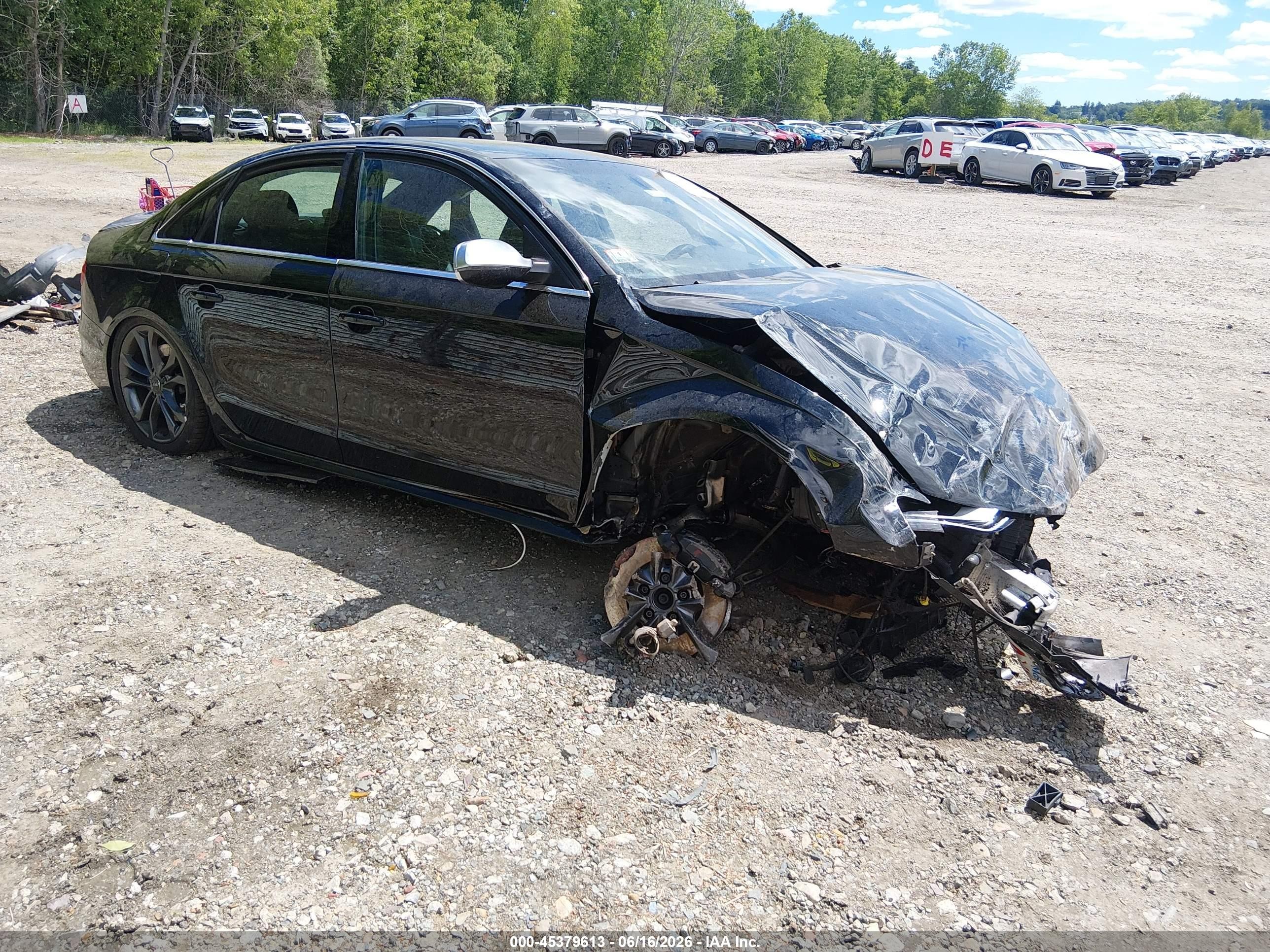 2013 Audi S4 Premium Plus, VIN WAUBGAFL0DA168844 — Перед