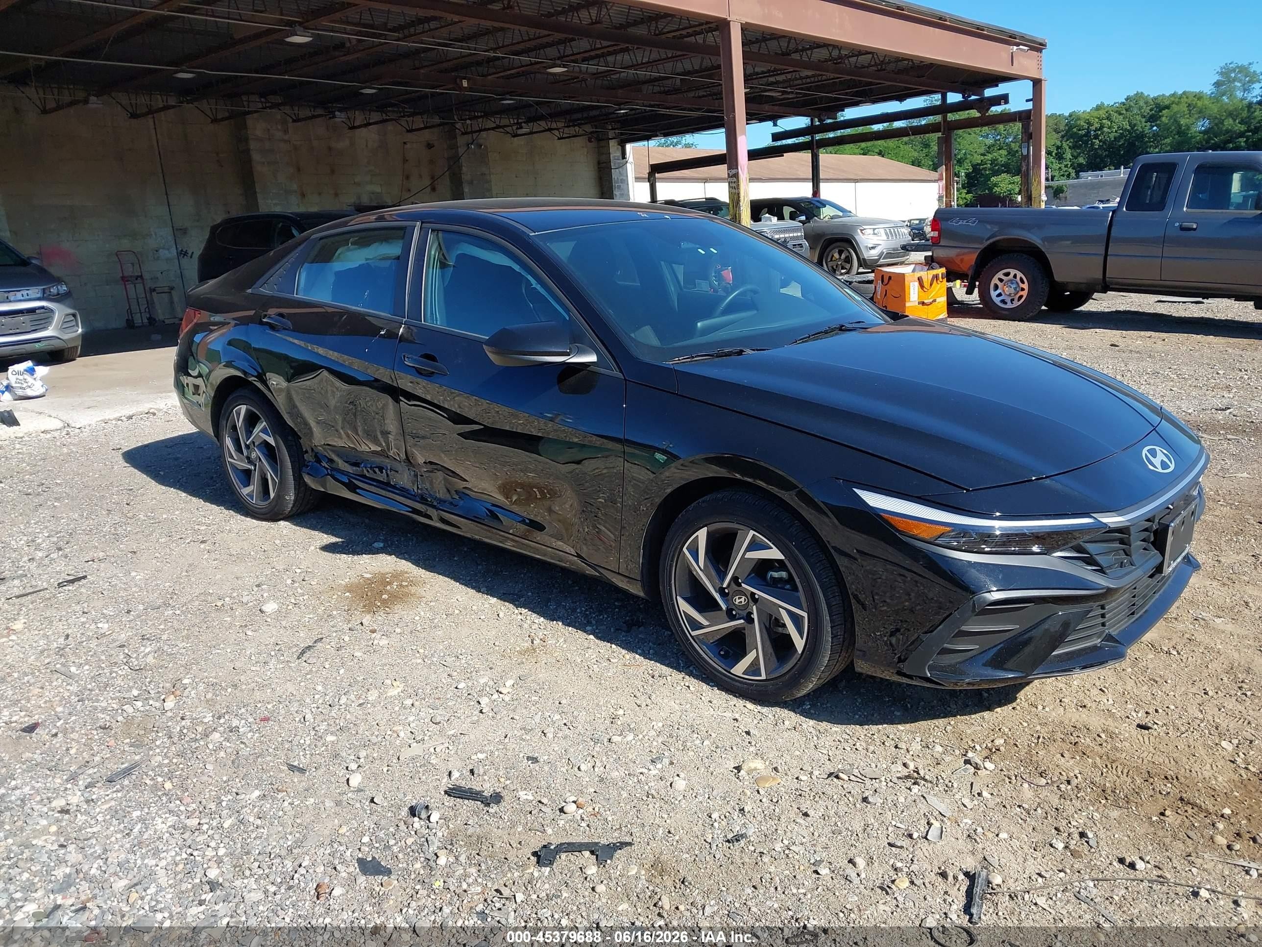 2025 Hyundai Elantra SEL Sport, VIN KMHLM4DG0SU066863 — Side