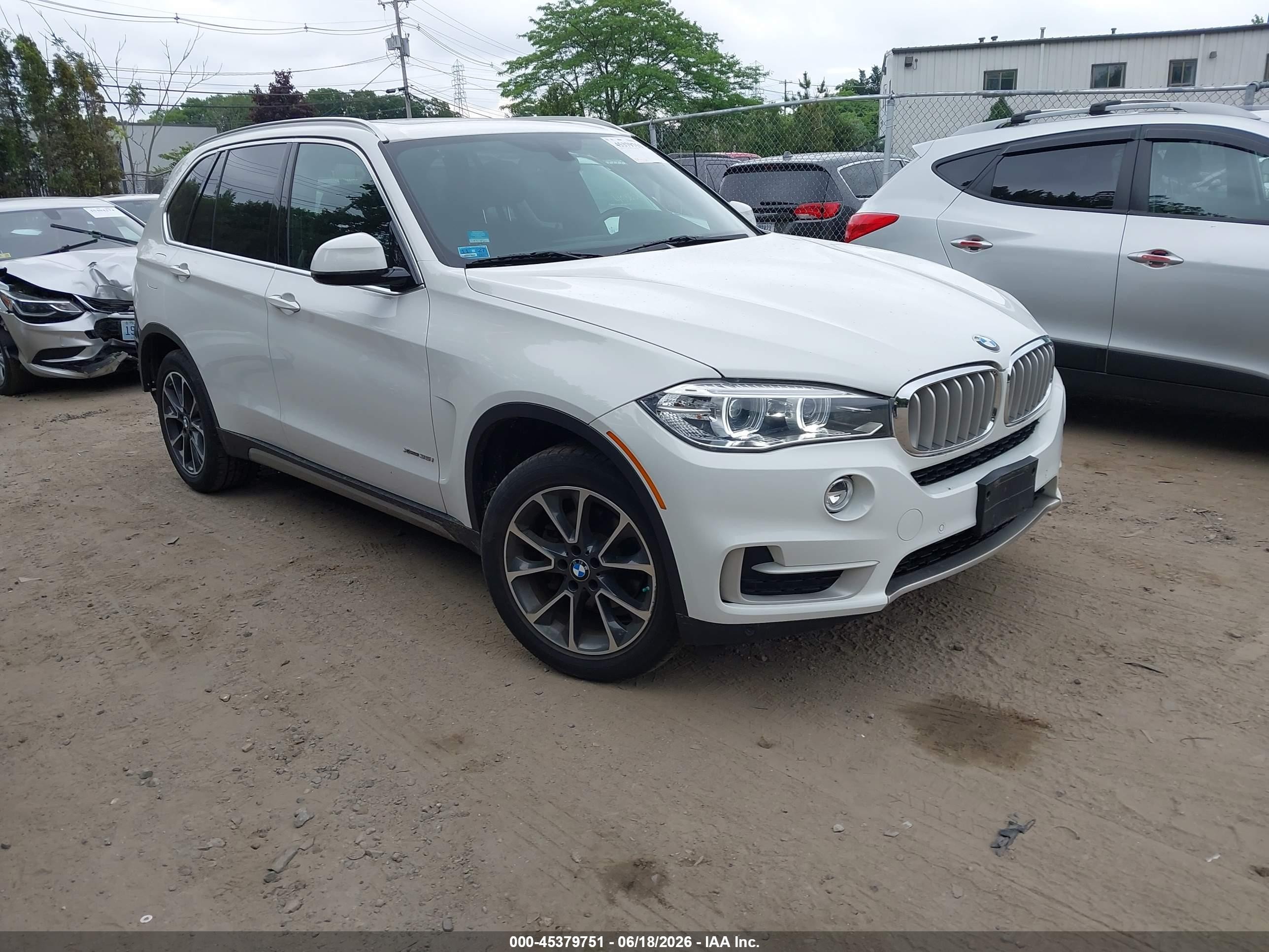 2018 BMW X5 xDrive35i, VIN 5UXKR0C53JL075554 — Rear end