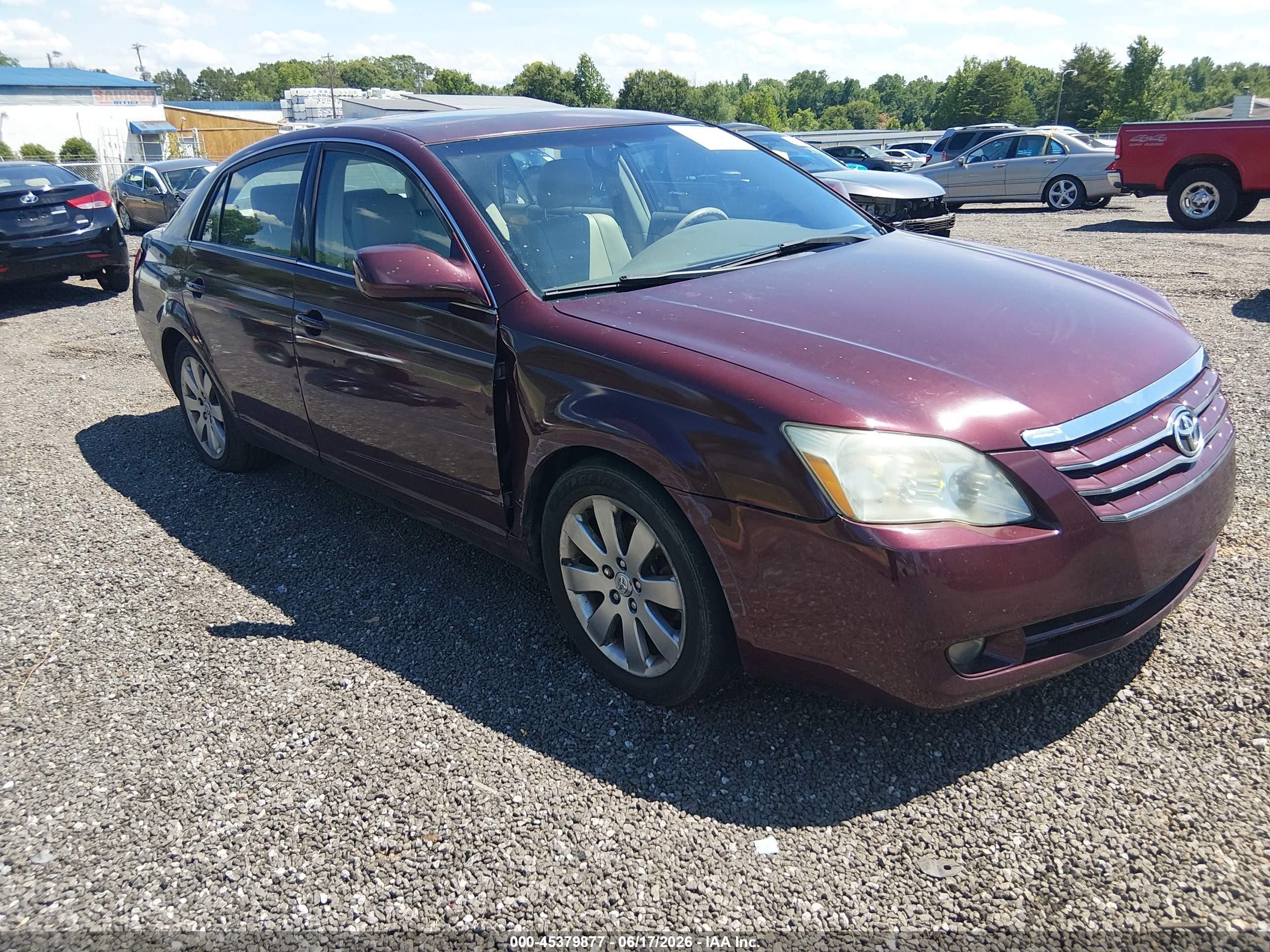 2005 Toyota Avalon Limited, VIN 4T1BK36B85U011546 — Side