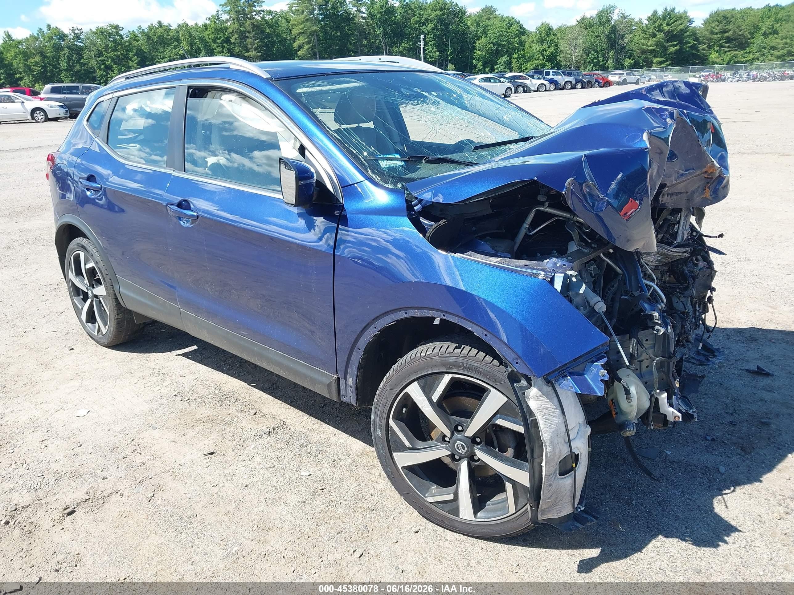 2022 Nissan Rogue SL, VIN JN1BJ1CW5NW493726 — Перед
