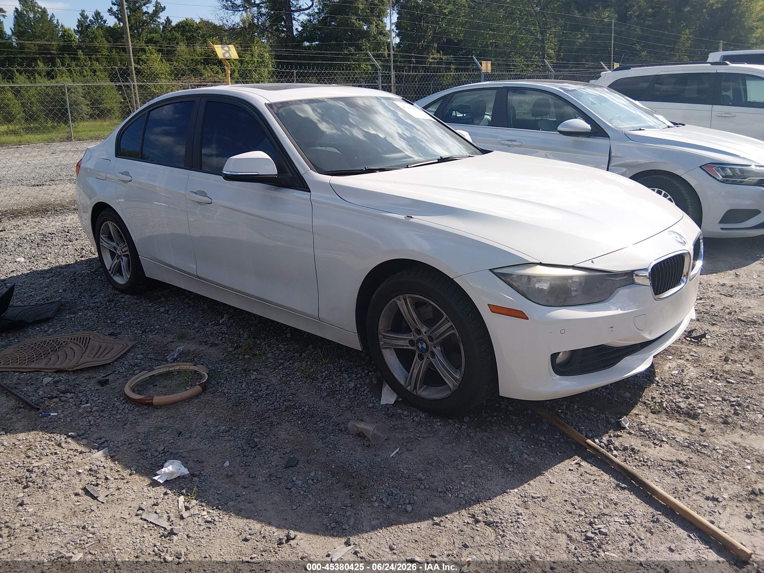 2015 BMW 3 Series 328i, VIN WBA3A5C51FF610877 — Side