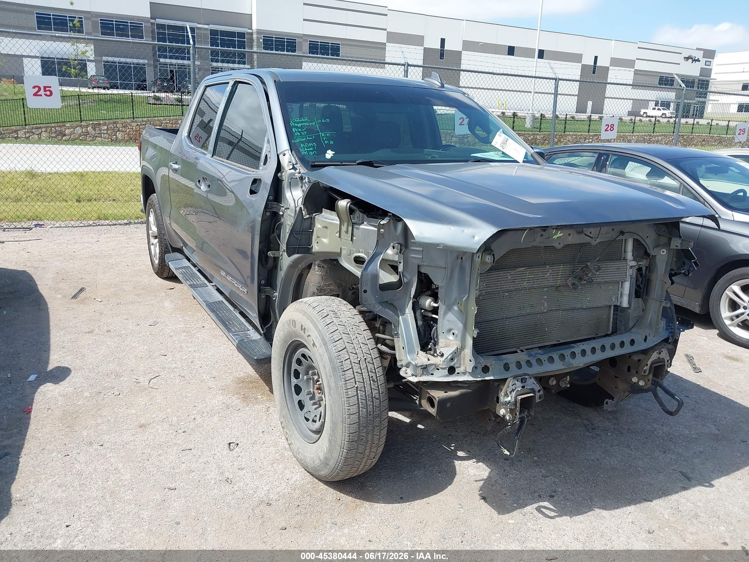 2021 GMC Sierra 1500 SLT, VIN 3GTU9DED3MG247394 — Front end