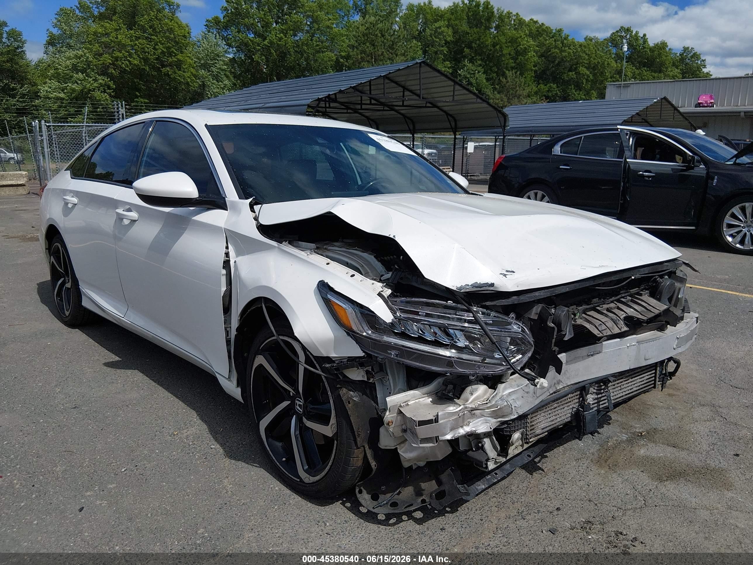 2018 Honda Accord Sport, VIN 1HGCV2F33JA040842 — Перед