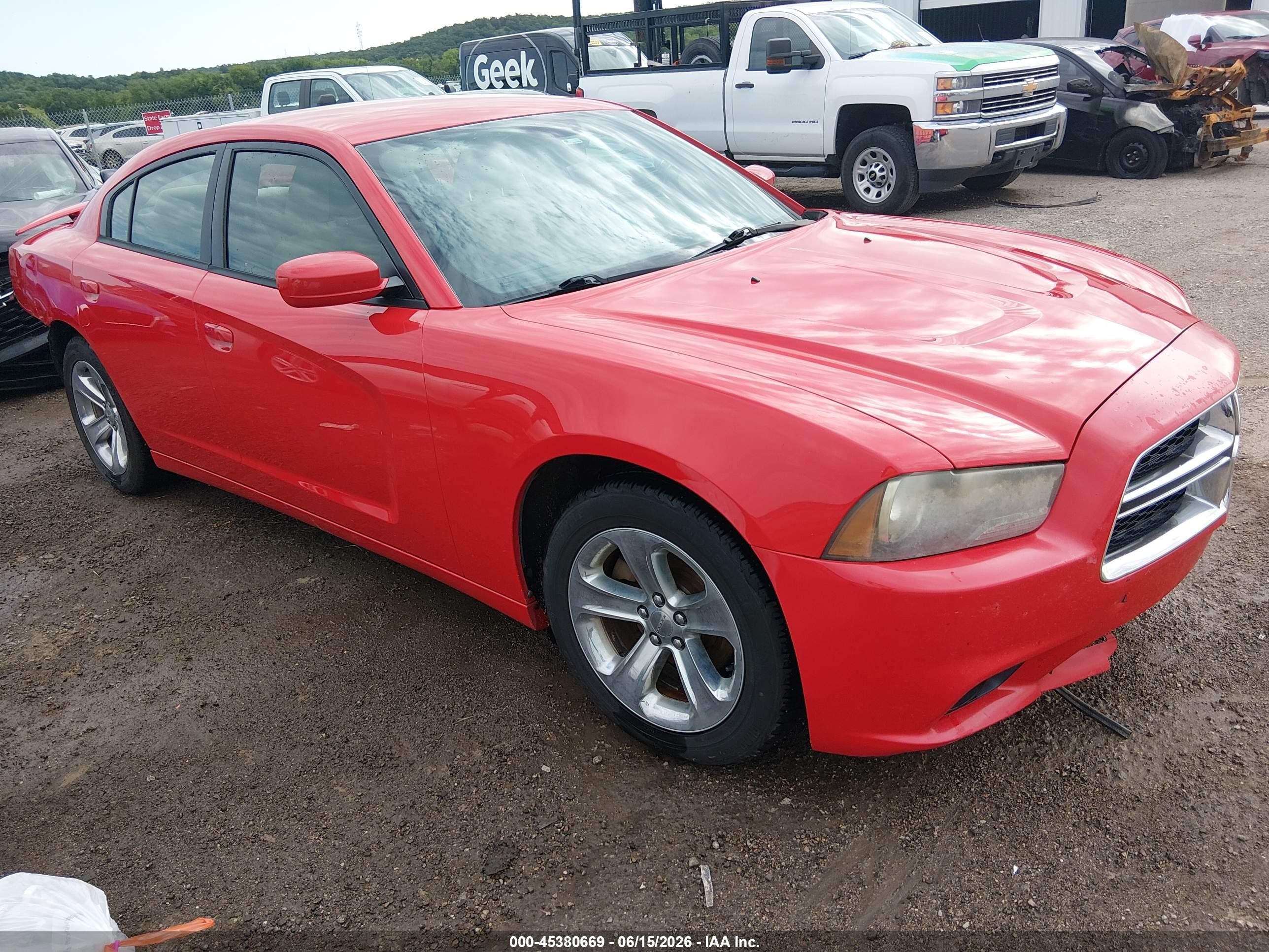 2014 Dodge Charger SXT, VIN 2C3CDXHG5EH322295 — Rear end