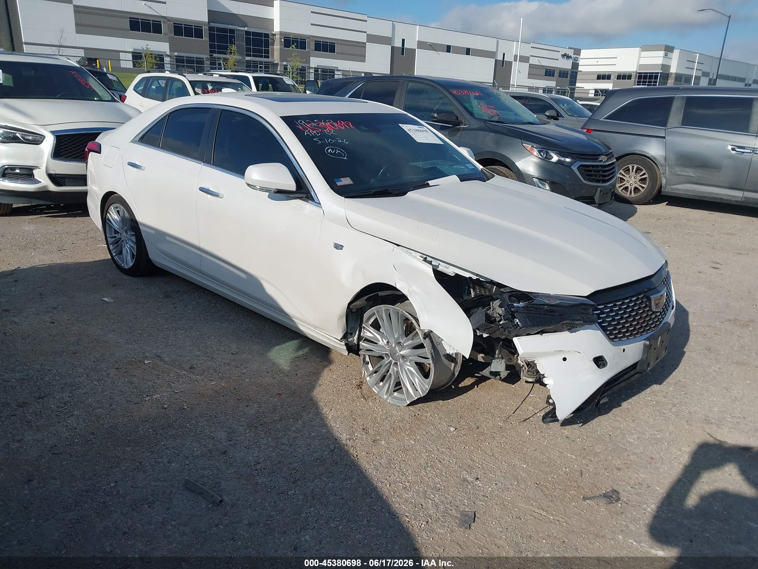 2022 Cadillac CT4 Premium Luxury, VIN 1G6DB5RK9N0131712 — Front end