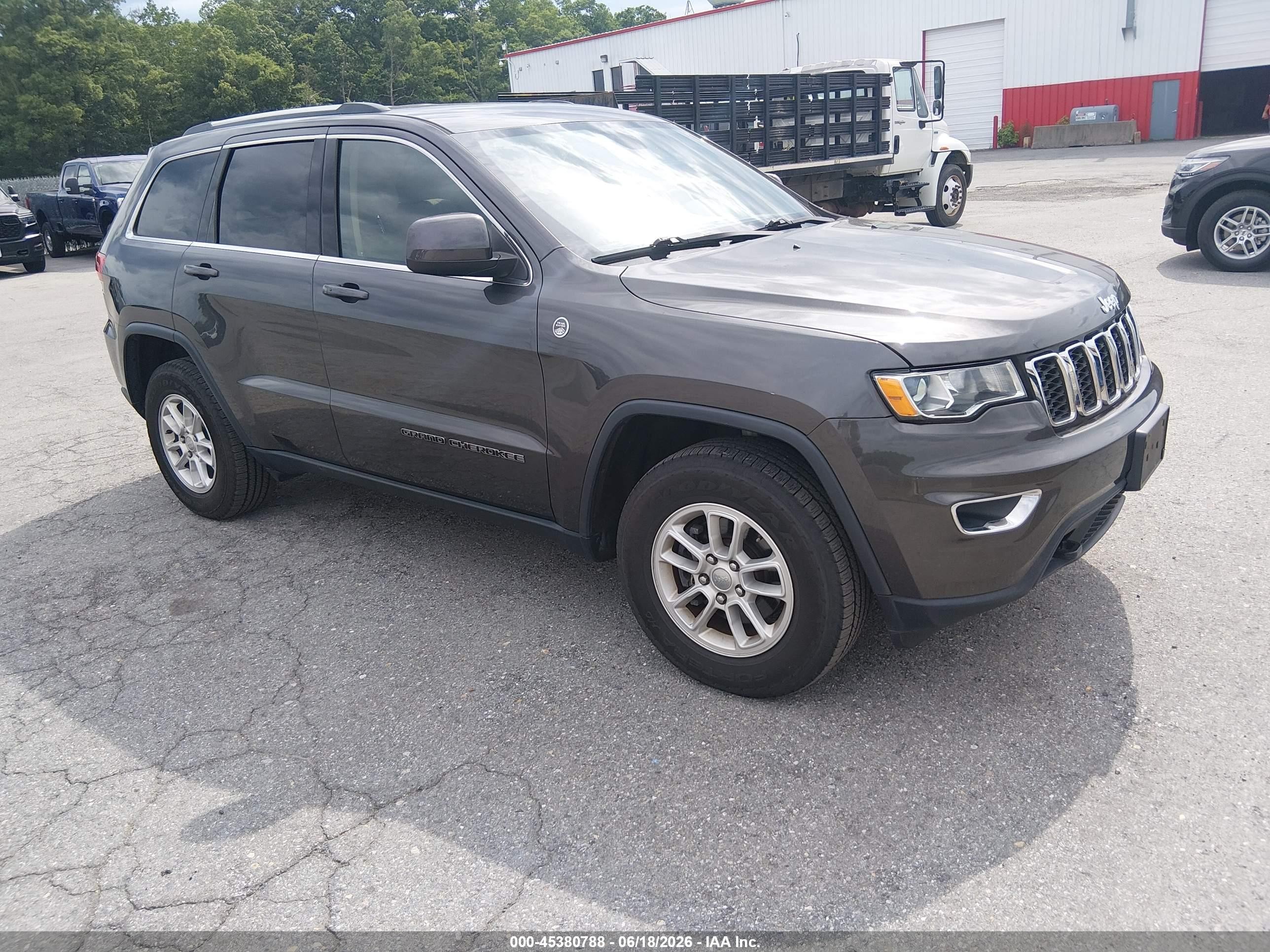 2019 Jeep Grand Cherokee Altitude, VIN 1C4RJFAG4KC836916 — Normal wear