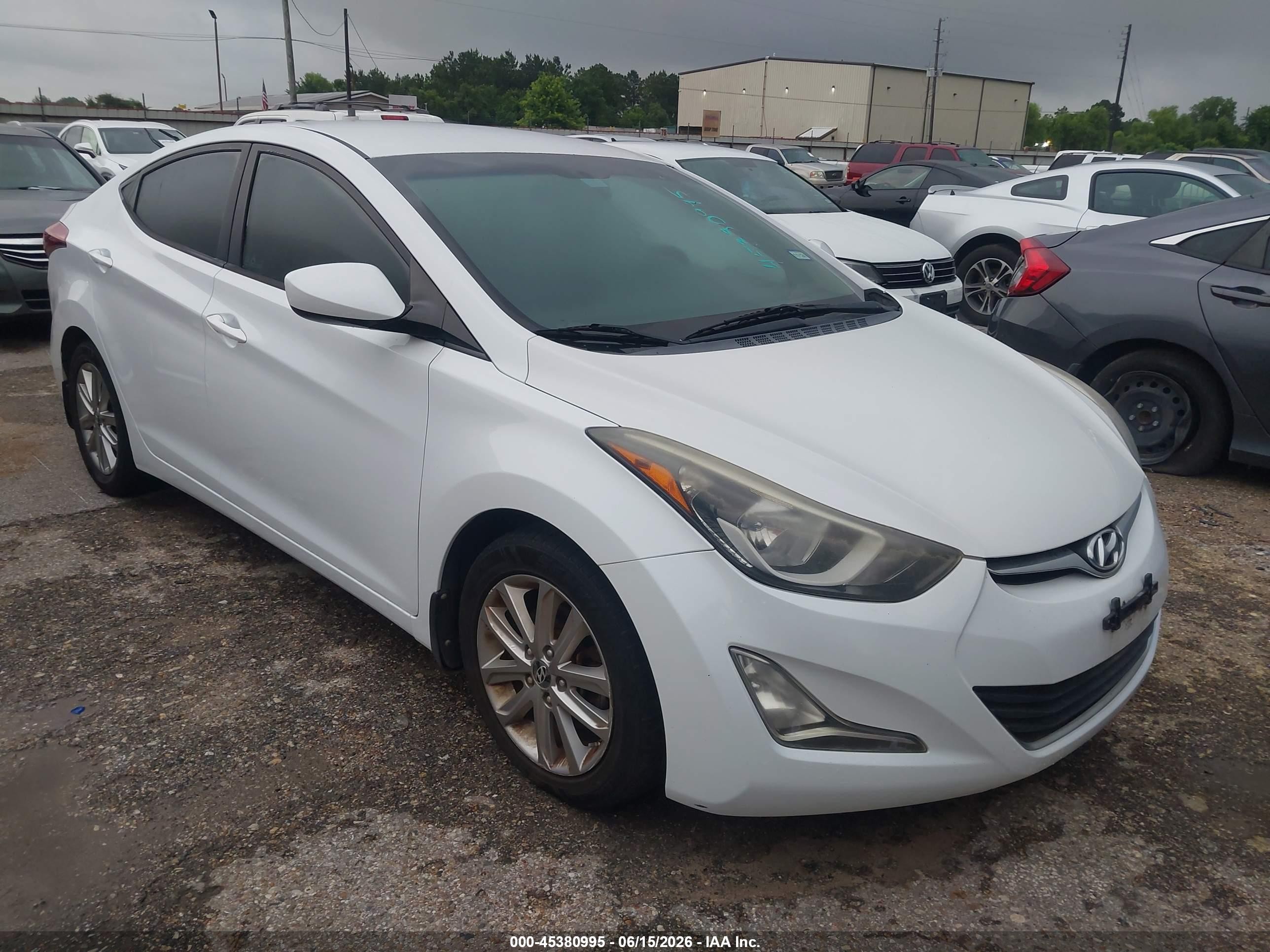 2015 Hyundai Elantra SE, VIN 5NPDH4AE9FH576175 — Normal wear