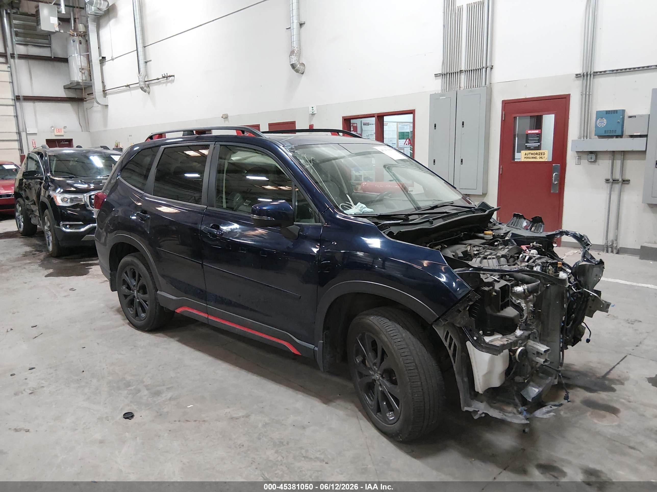 2021 Subaru Forester Special Sports, VIN JF2SKARC1MH440758 — Front end
