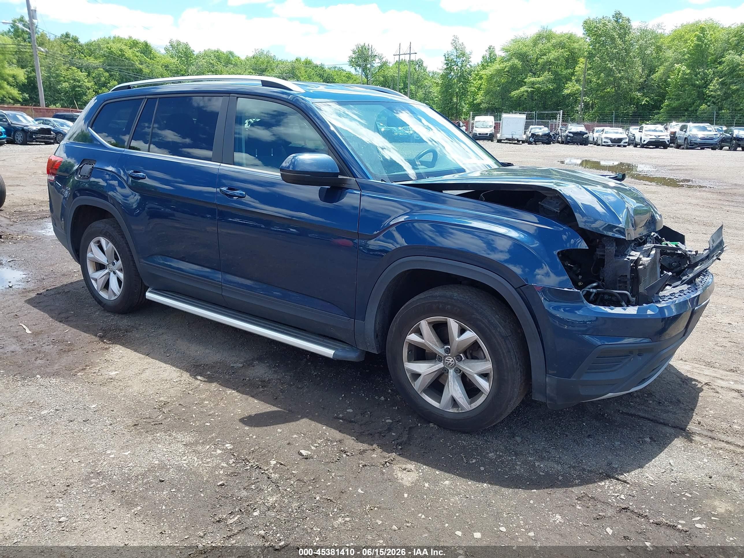 2018 Volkswagen Atlas S, VIN 1V2GR2CA5JC517670 — Front end