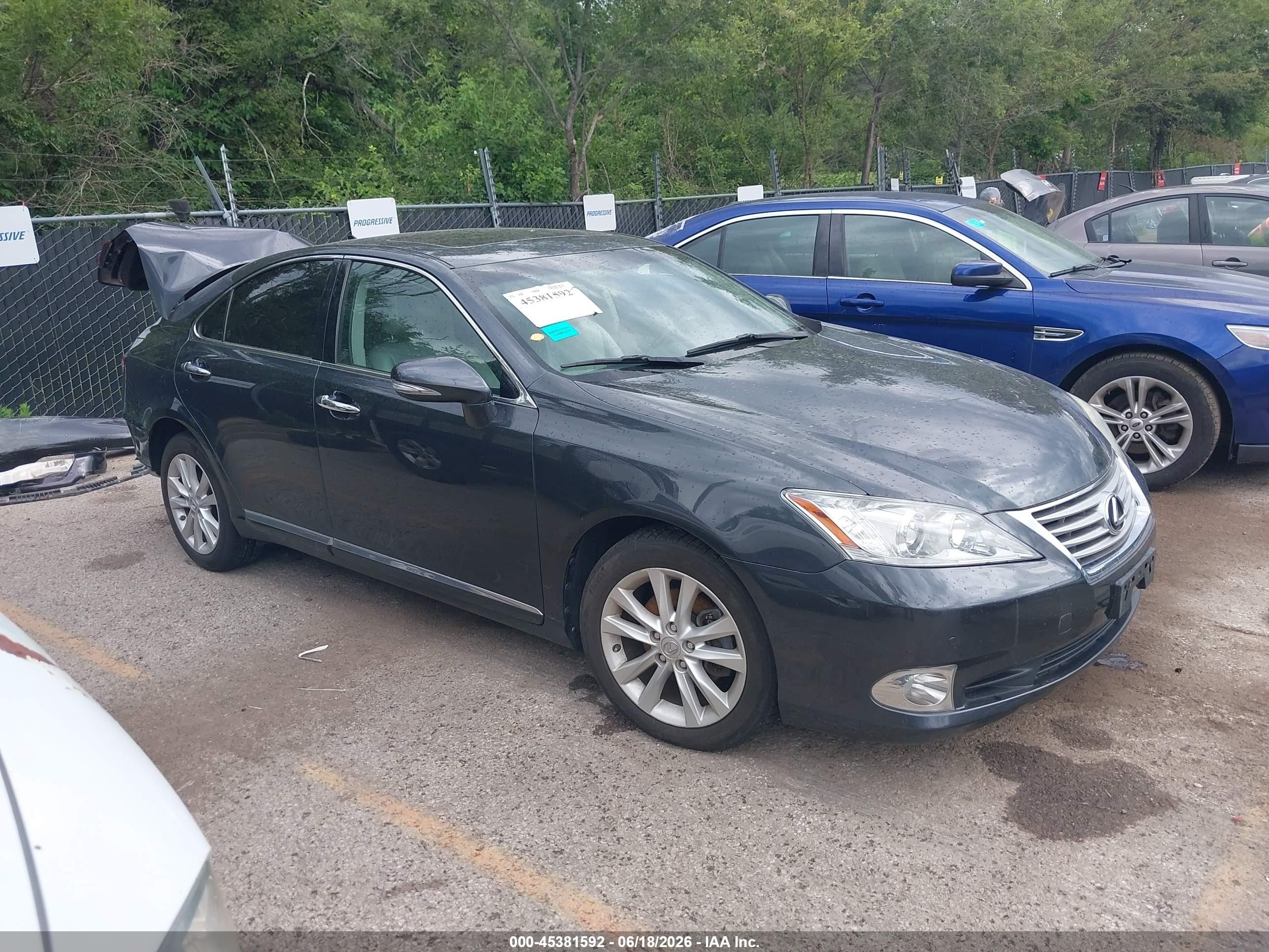 2011 Lexus ES 330, VIN JTHBK1EG2B2457848 — Rear end