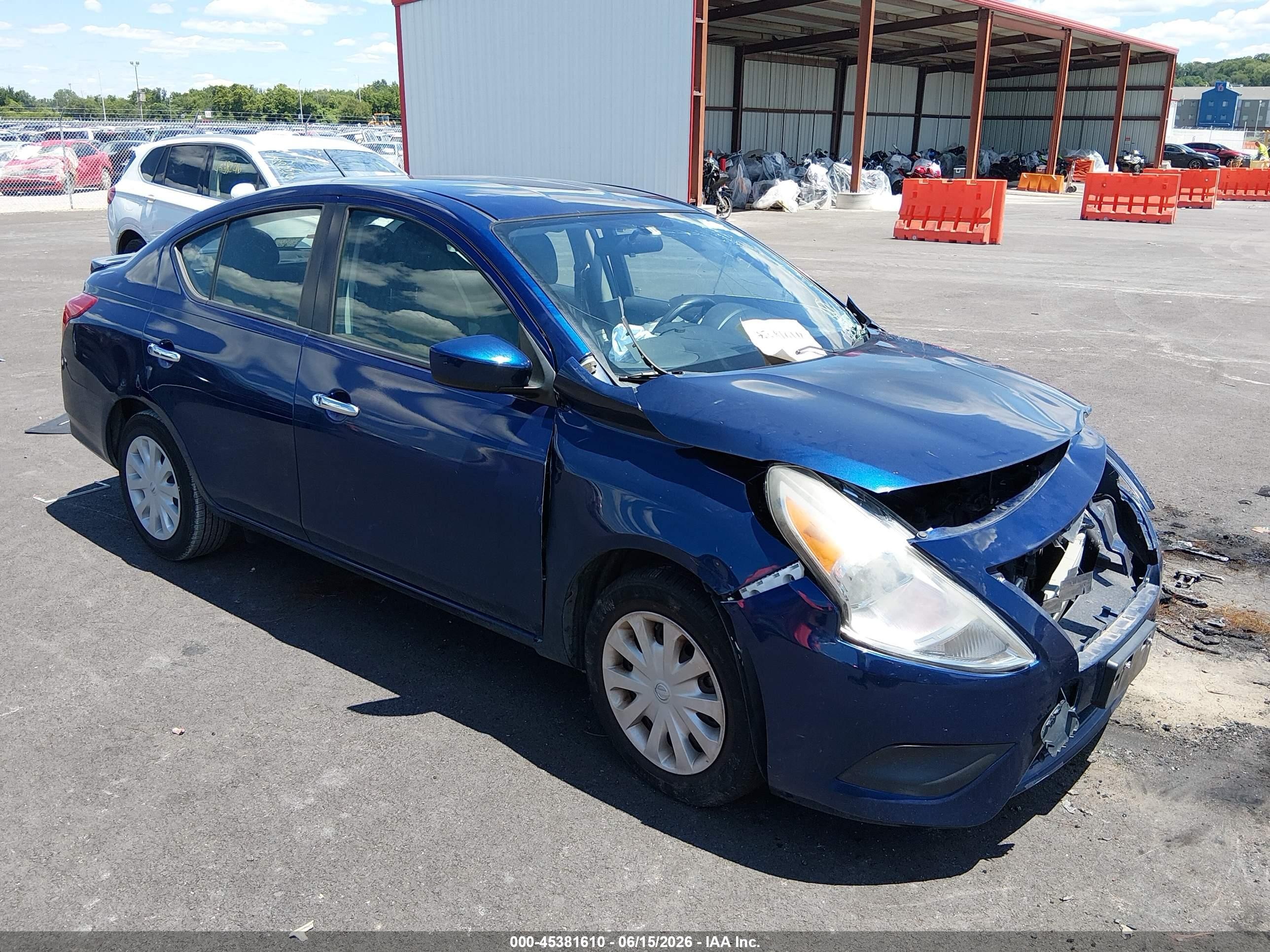 2019 Nissan Versa SV, VIN 3N1CN7AP2KL859666 — Front end