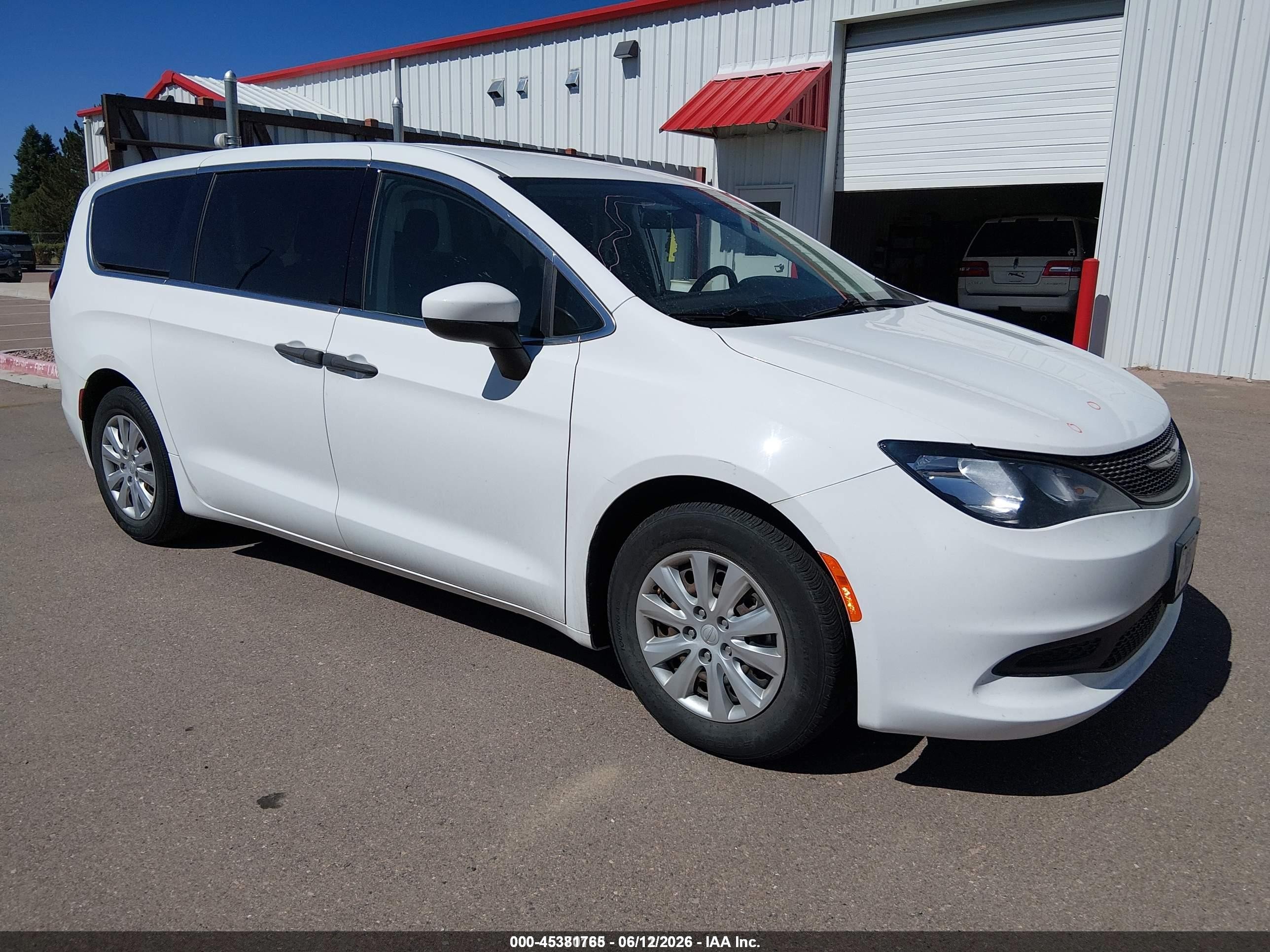 2021 Chrysler Voyager L, VIN 2C4RC1AG7MR558438 — Normal wear