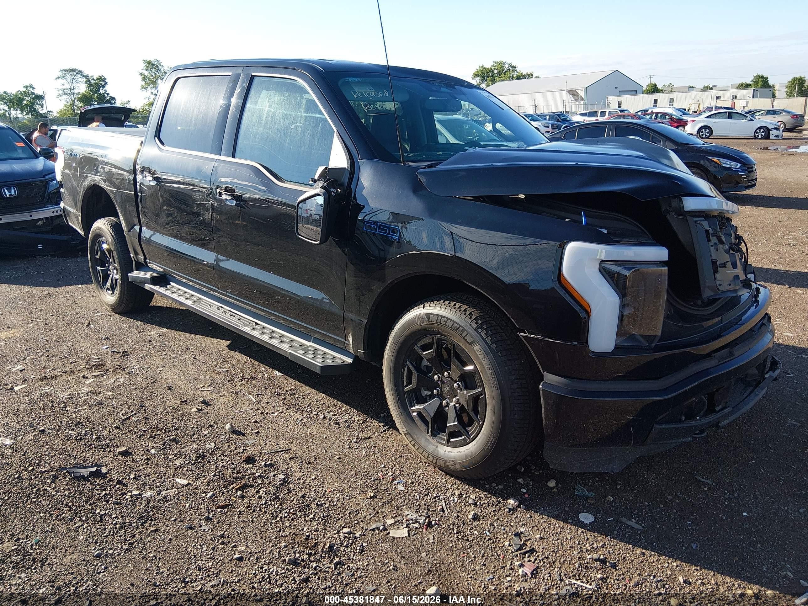 2025 Ford F-150 Lightning XLT, VIN 1FTVW3LK9SWG30859 — Front end