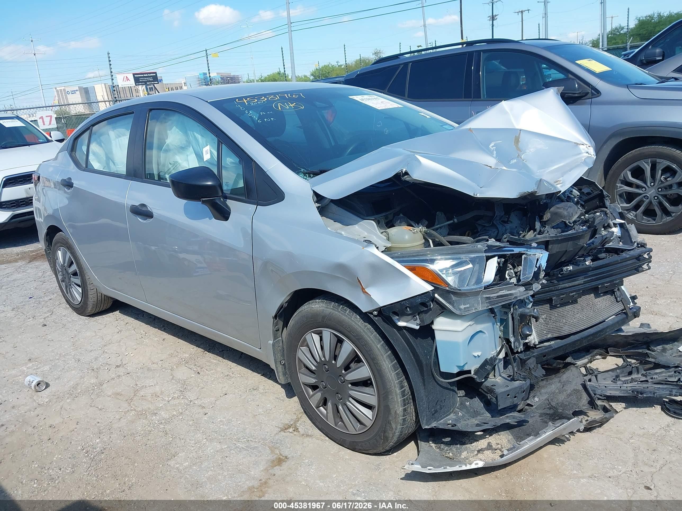 2021 Nissan Versa S, VIN 3N1CN8DV8ML856483 — Front end