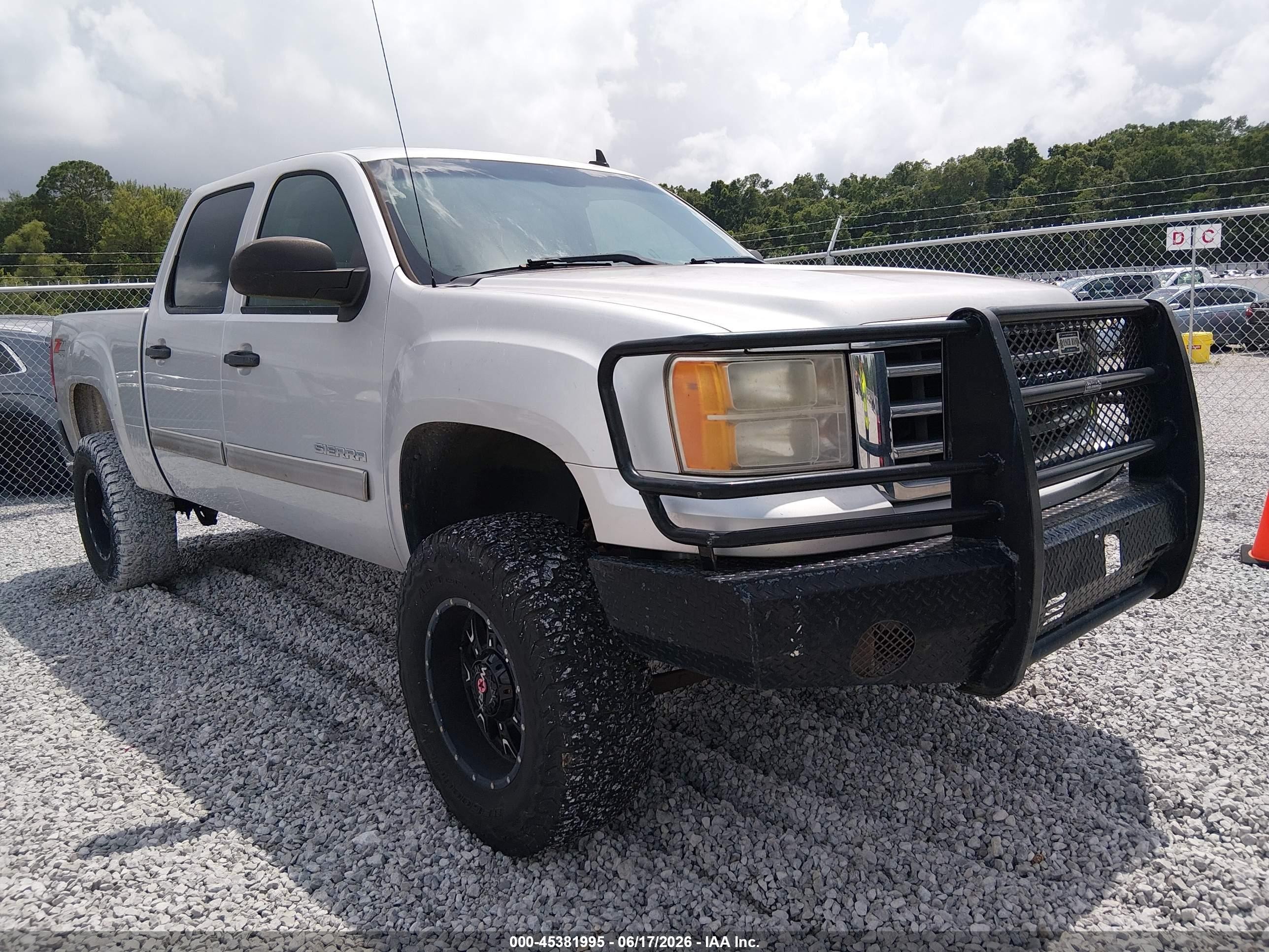 2013 GMC Sierra 1500 SLE, VIN 3GTP2VE78DG195701 — Interior fire