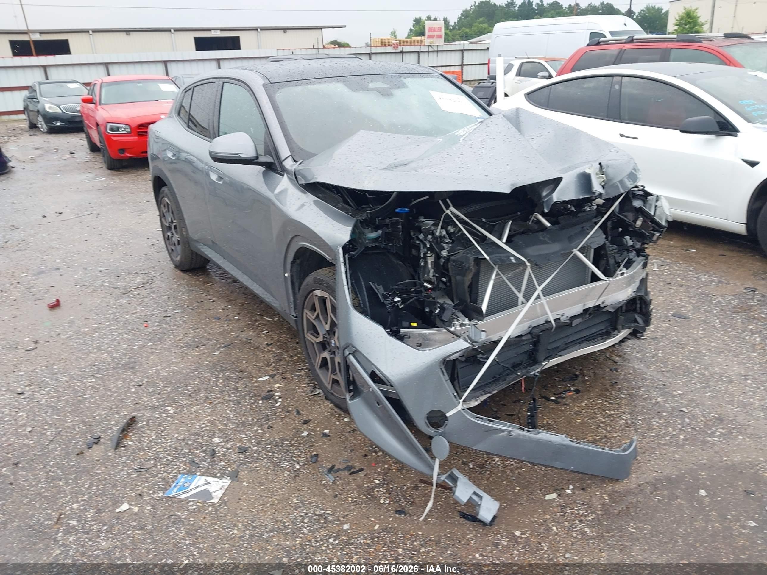 2025 BMW X2 xDrive28i, VIN WBX63GM08S5280537 — Перед