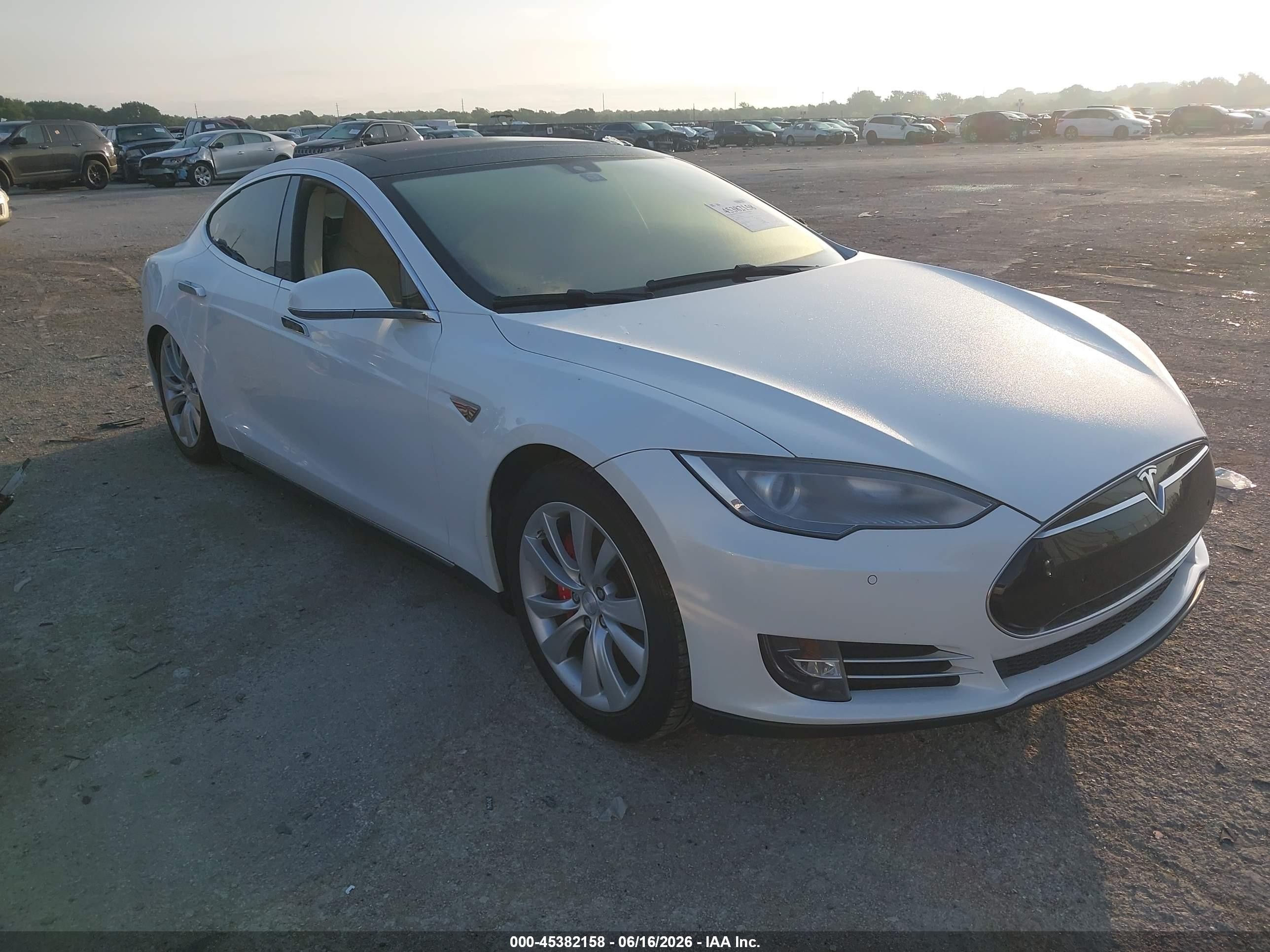 2014 Tesla Model S 60, VIN 5YJSA1H15EFP50883 — Electrical