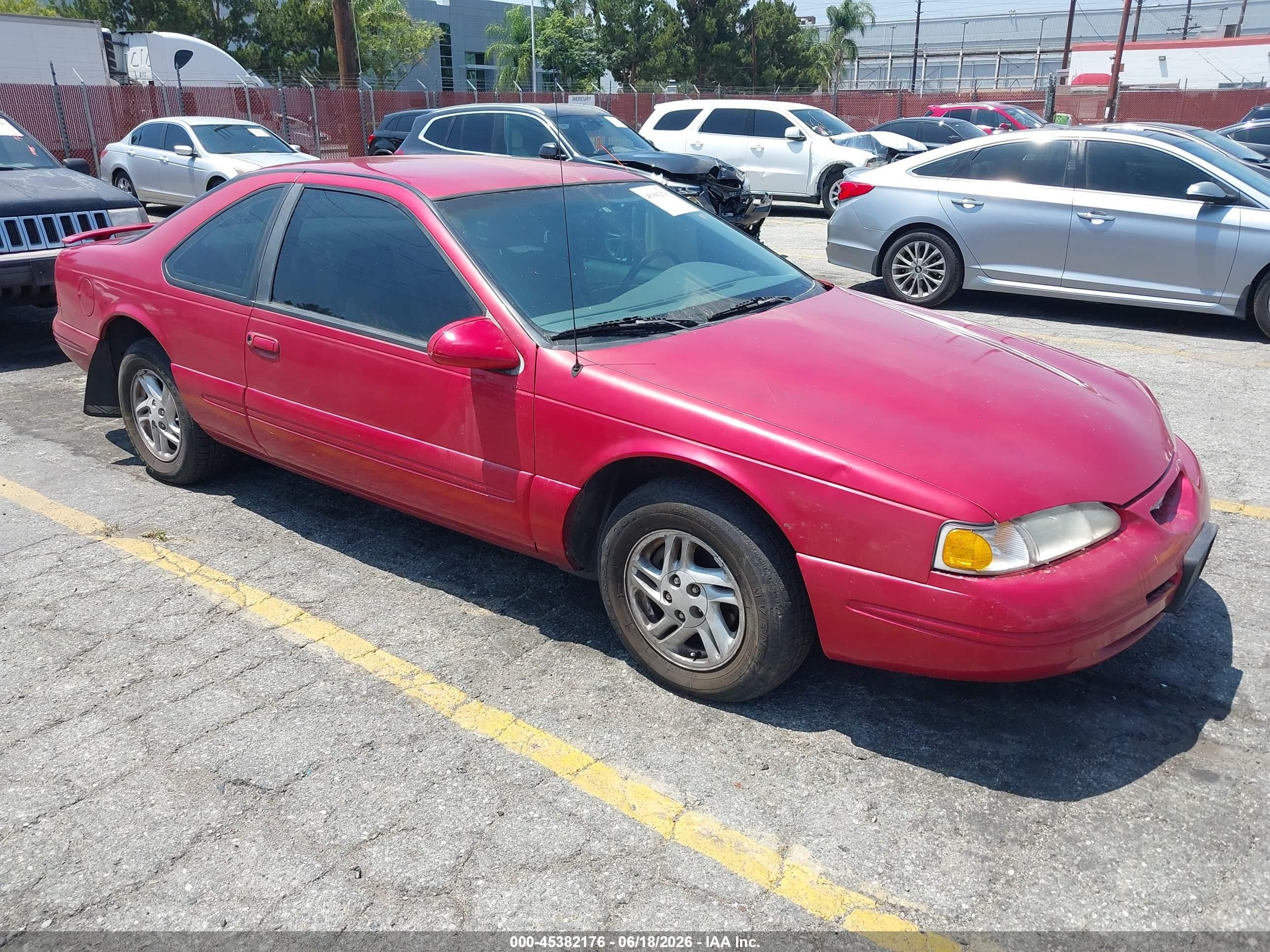 1997 Ford Thunderbird LX, VIN 1FALP62W6VH110319 — Normal wear
