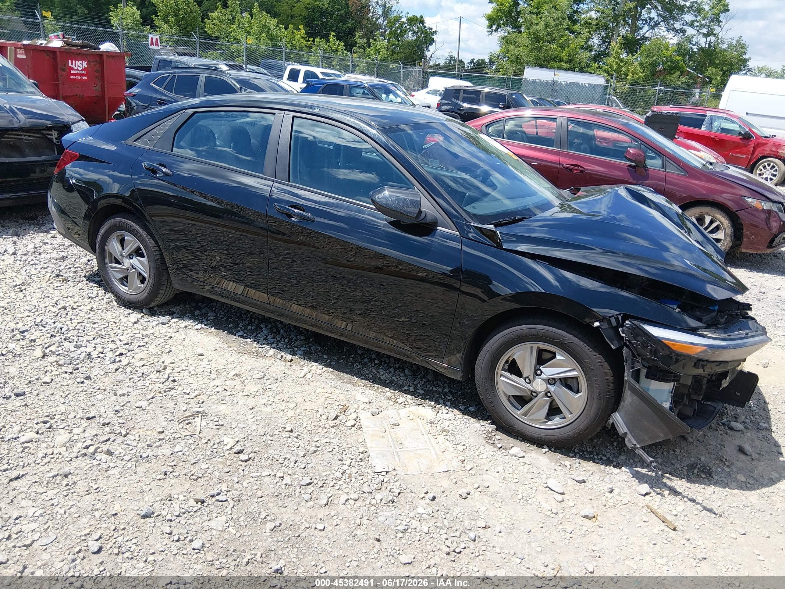 2025 Hyundai Elantra SE, VIN KMHLL4DG5SU873611 — Front end