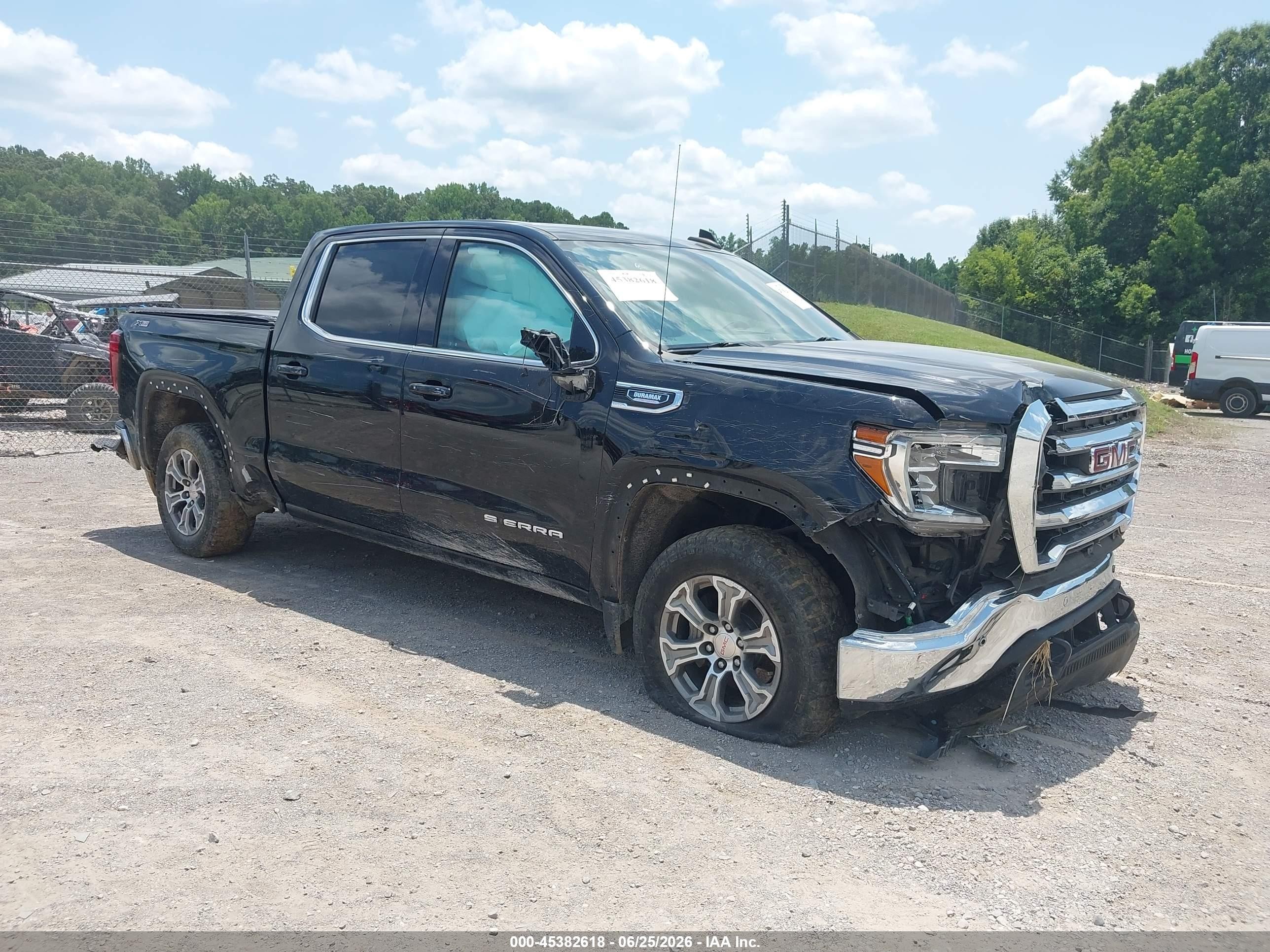 2020 GMC Sierra 1500 SLE, VIN 3GTU9BET9LG281074 — Перед