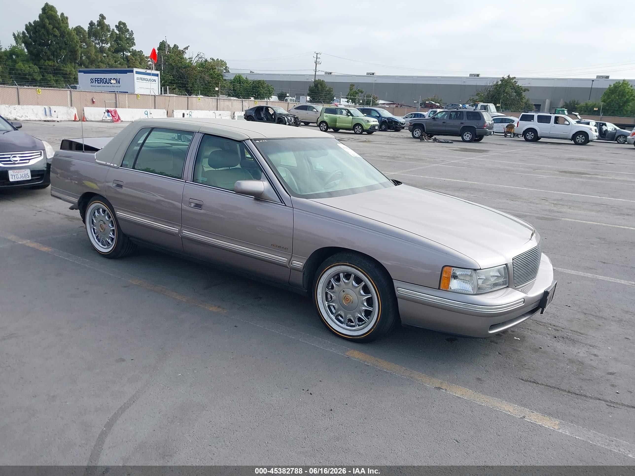 1999 Cadillac DeVille, VIN 1G6KD54Y4XU732227 — Rear end