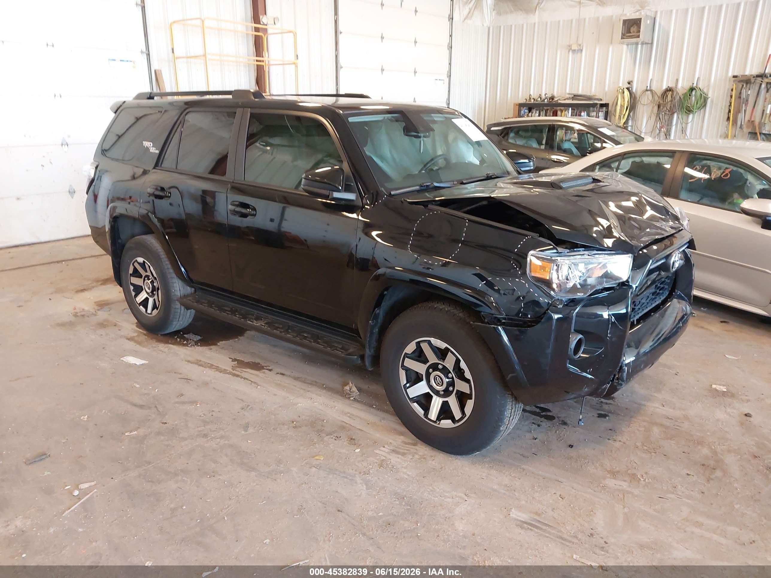 2024 Toyota 4Runner TRD Off Road, VIN JTEPU5JR7R6226068 — Front end