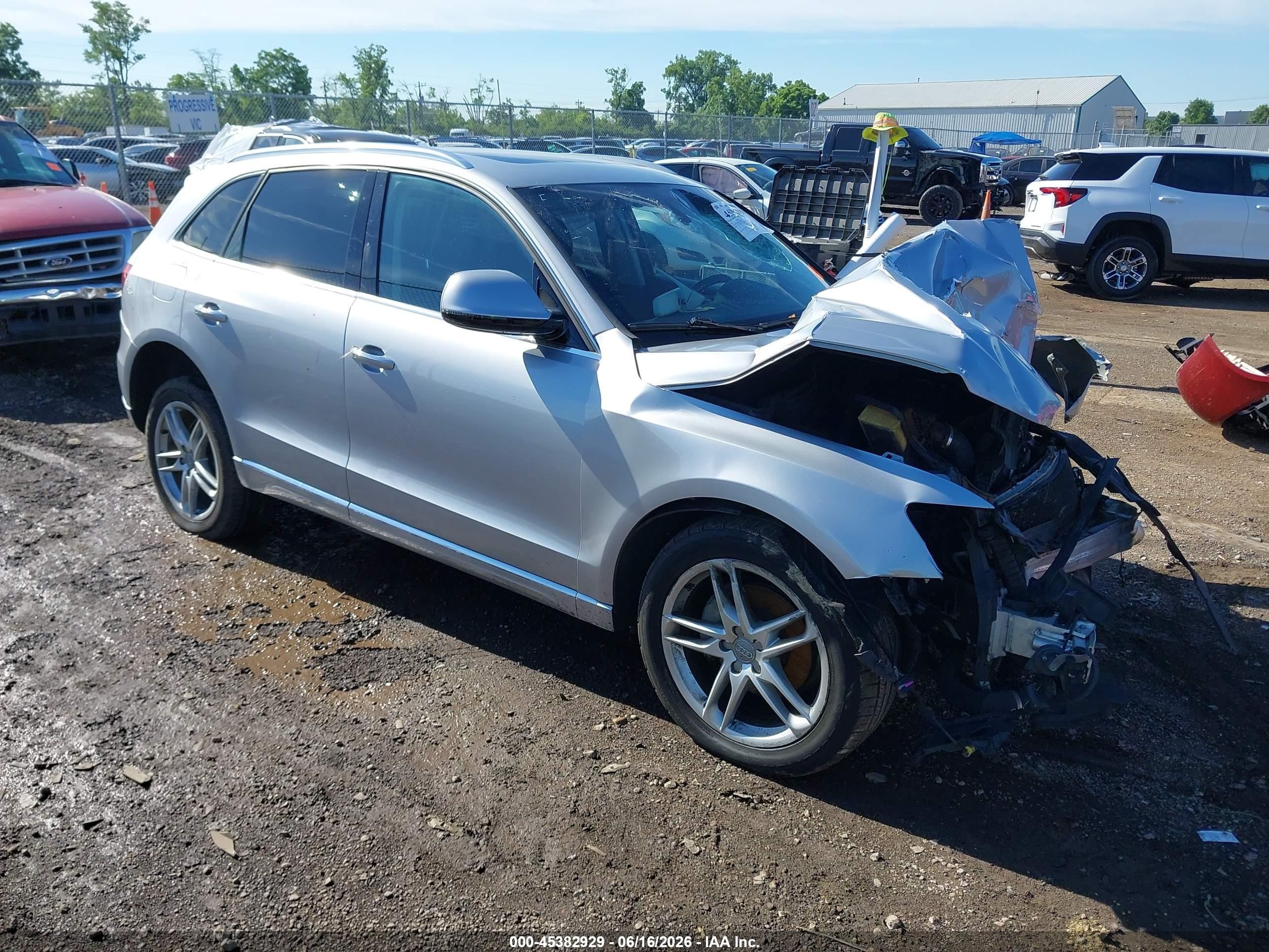 2017 Audi Q5 Premium, VIN WA1C2AFP3HA092951 — Front end