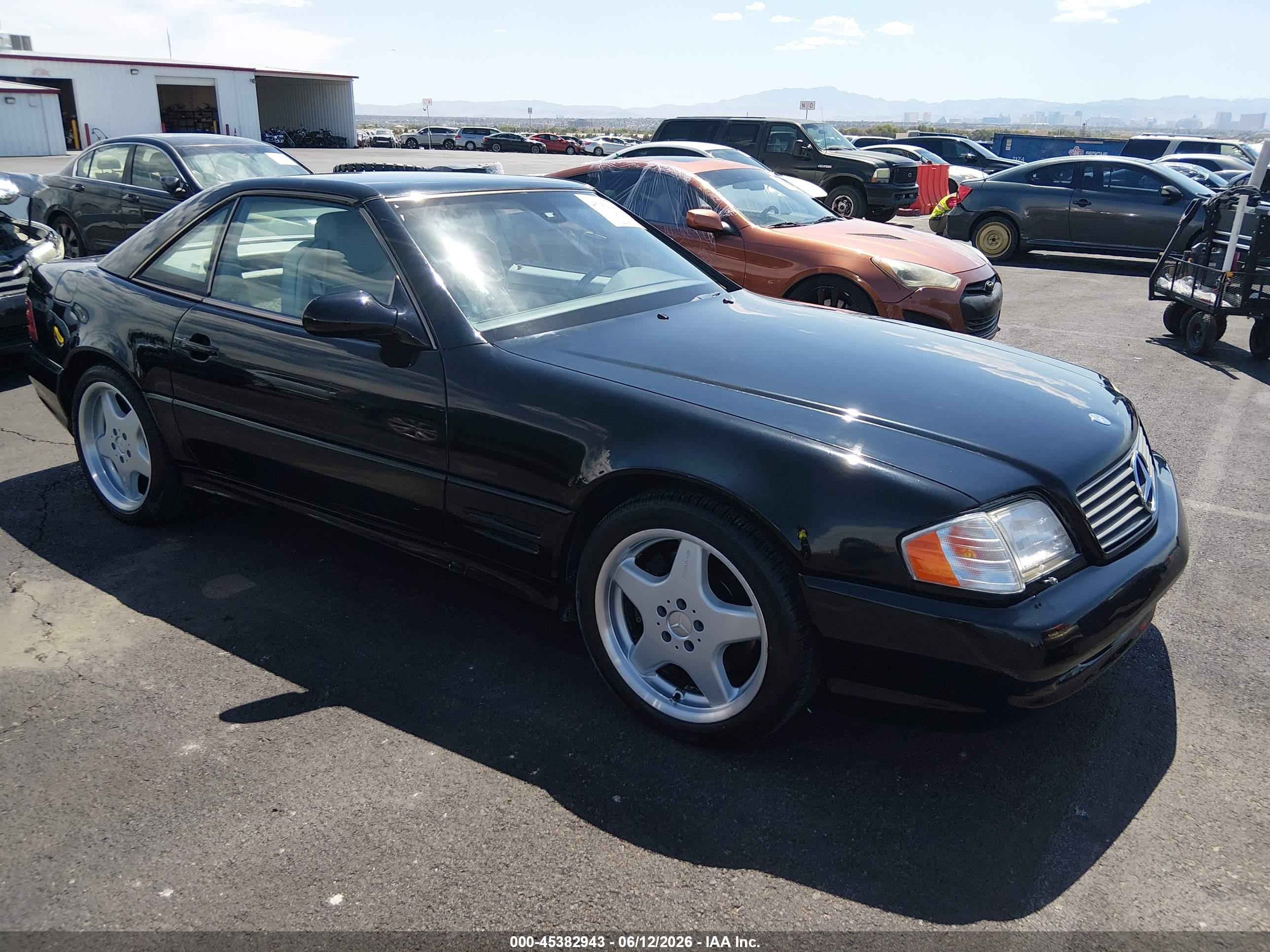 2001 Mercedes-Benz SL 500, VIN WDBFA68F91F199095 — Normal wear