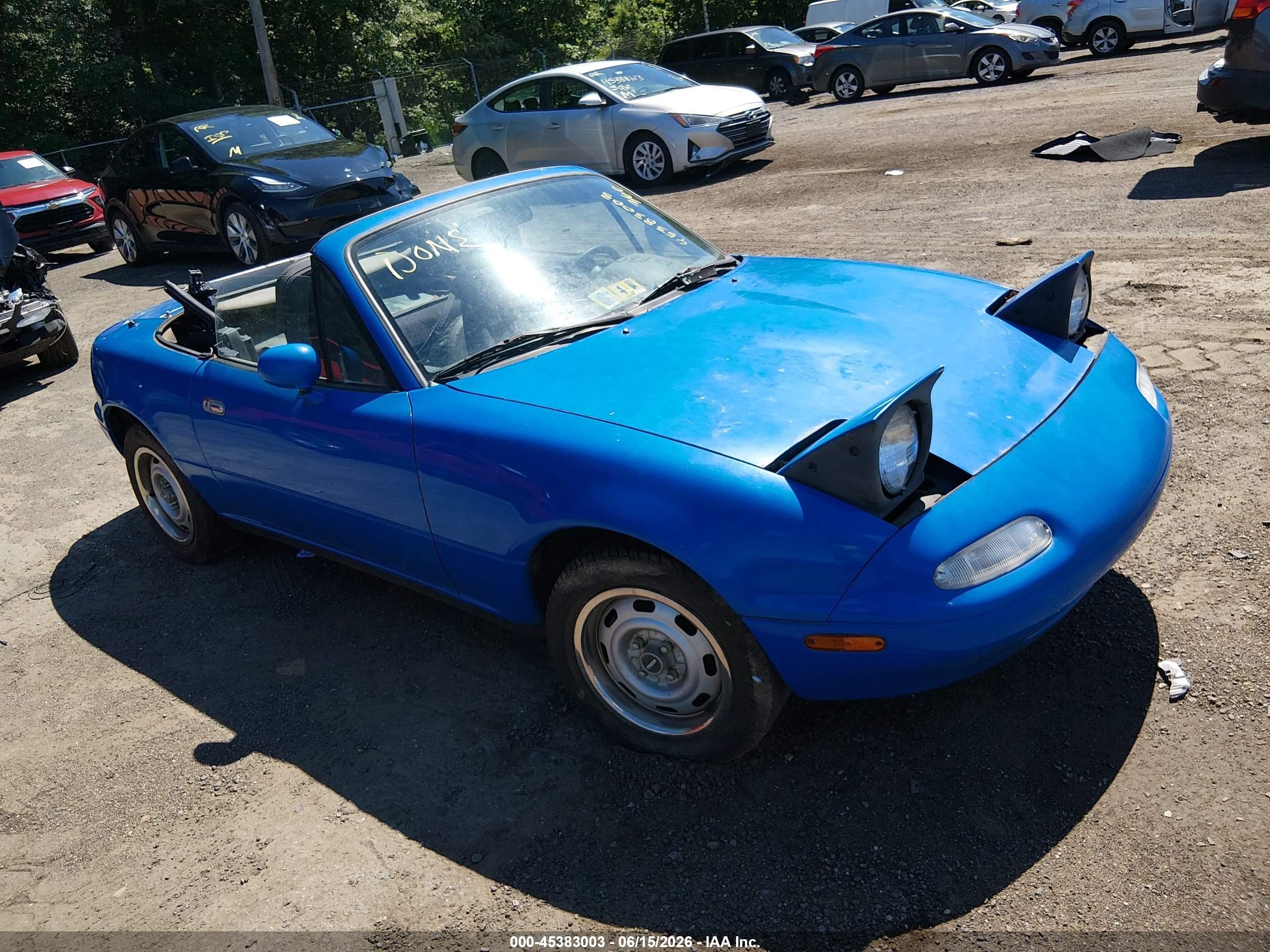 1990 Mazda MX-5 Miata, VIN JM1NA3515L0134299 — Normal wear