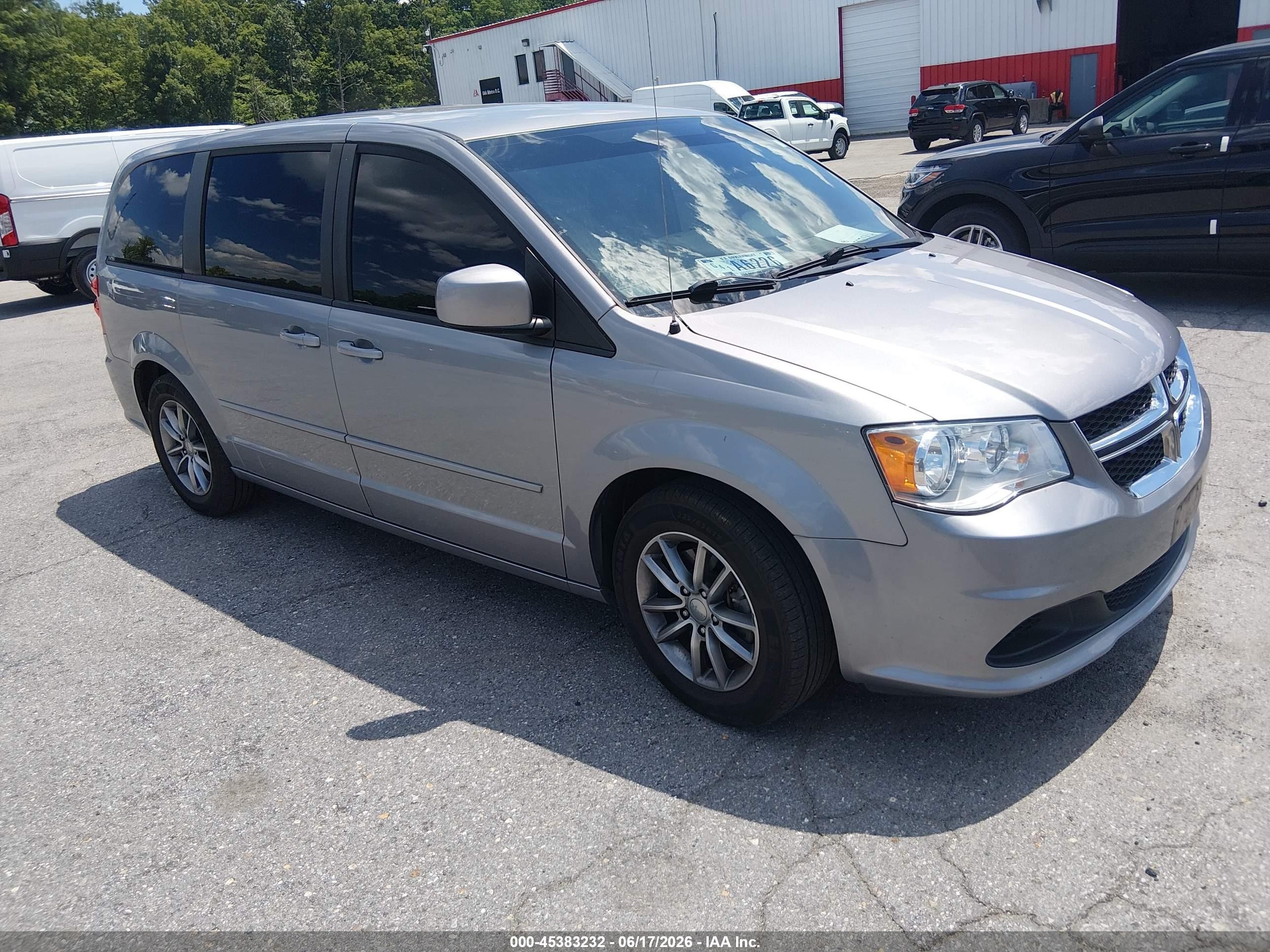 2016 Dodge Grand Caravan SE, VIN 2C4RDGBG2GR343777 — Обычный износ