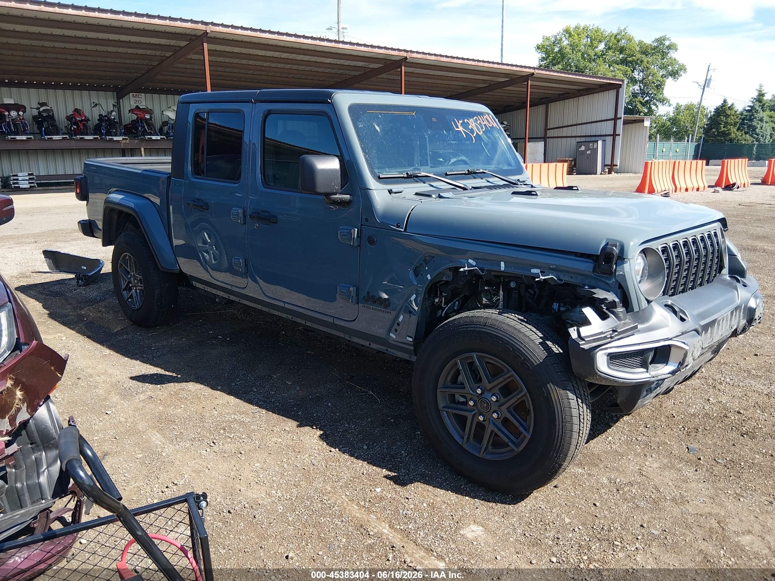 2025 Jeep Gladiator Nighthawk, VIN 1C6PJTAG2SL536286 — Front end