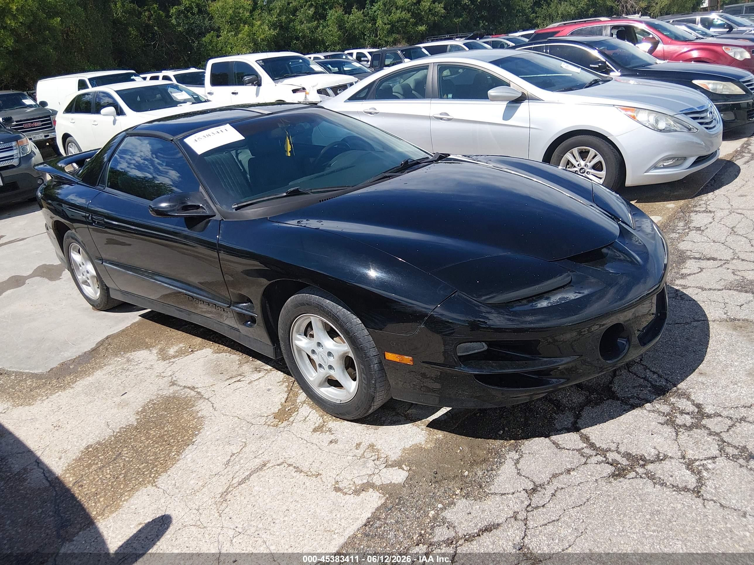 1999 Pontiac Firebird Formula, VIN 2G2FV22GXX2235844 — Rear end