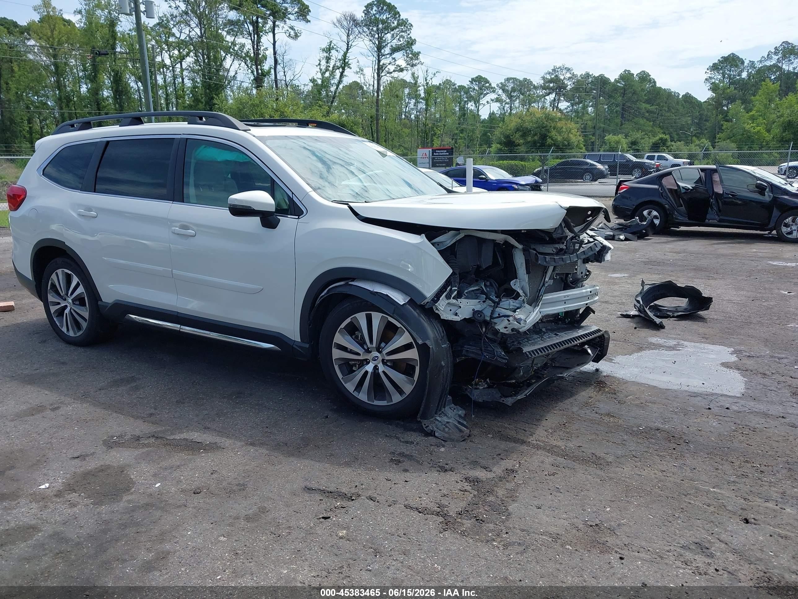 2020 Subaru Ascent Limited, VIN 4S4WMAPD2L3476536 — Front end