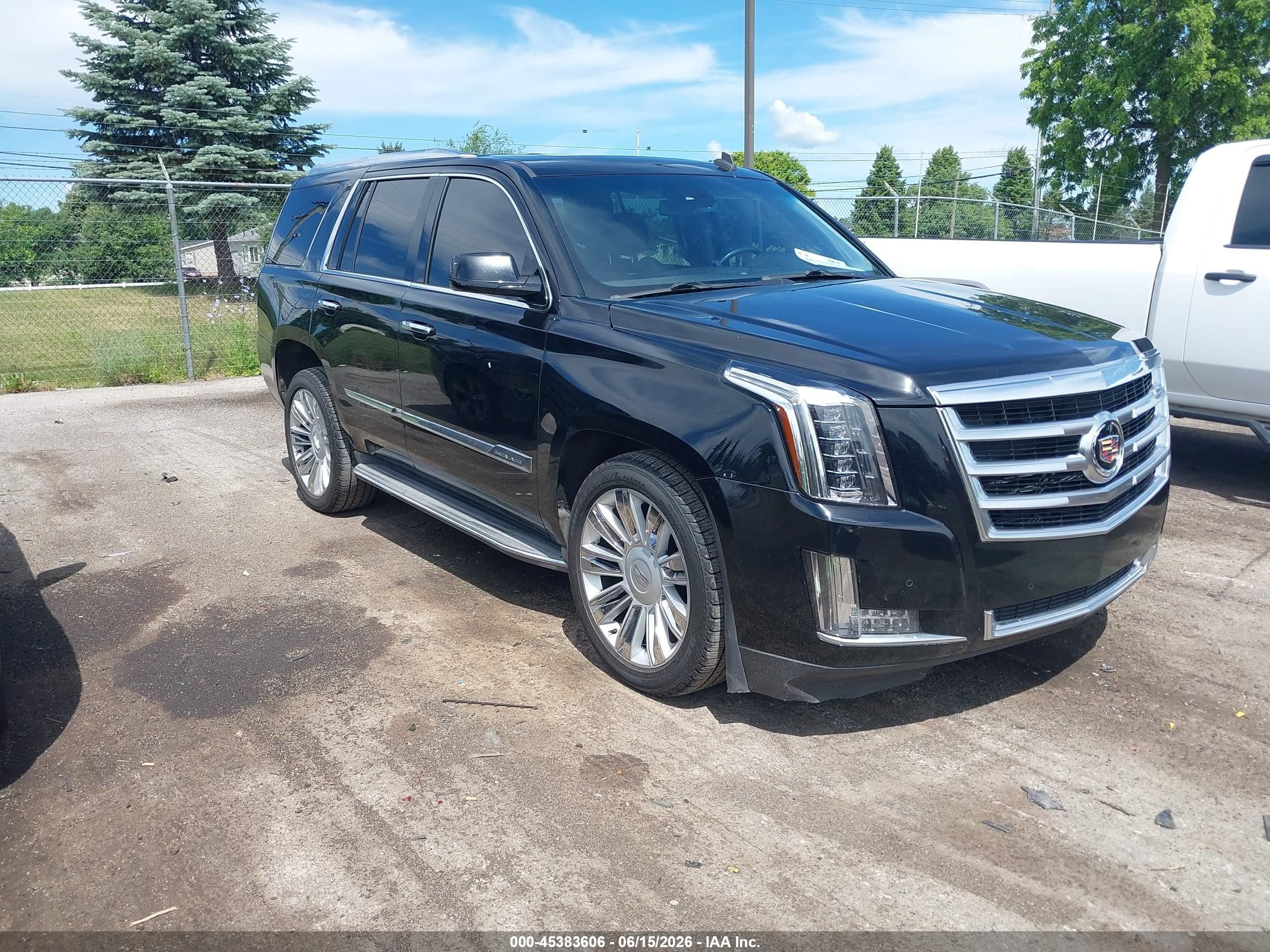 2015 Cadillac Escalade Luxury, VIN 1GYS3BKJ0FR276792 — Not stated
