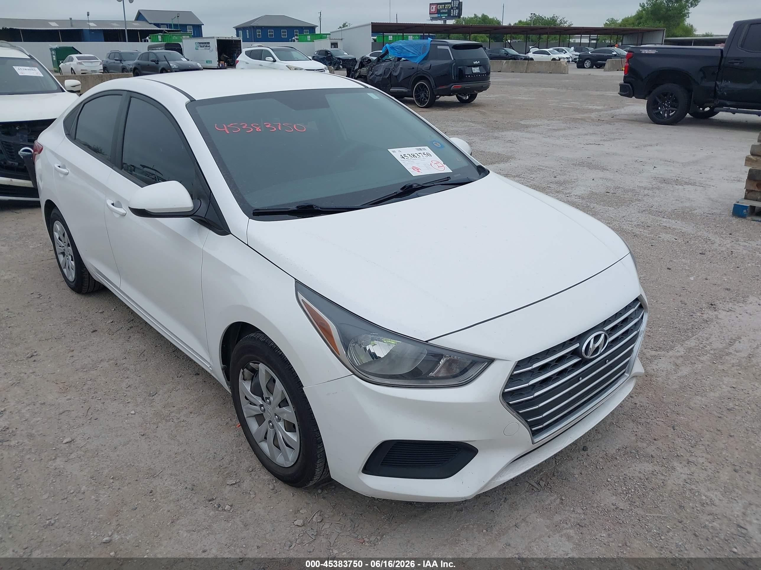 2019 Hyundai Accent SE, VIN 3KPC24A37KE060911 — Normal wear