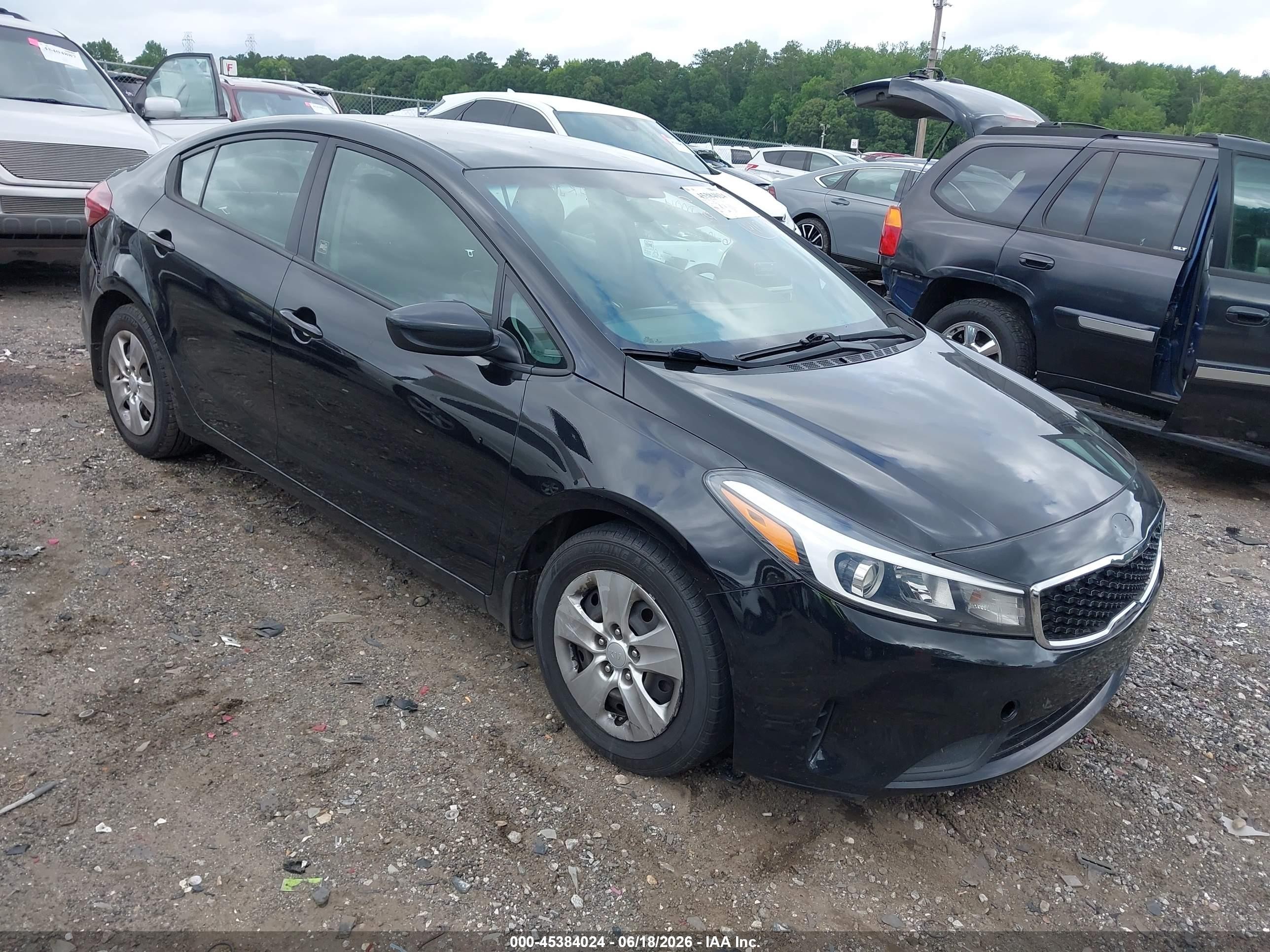2018 Kia Forte LX, VIN 3KPFK4A77JE269449 — Rear end