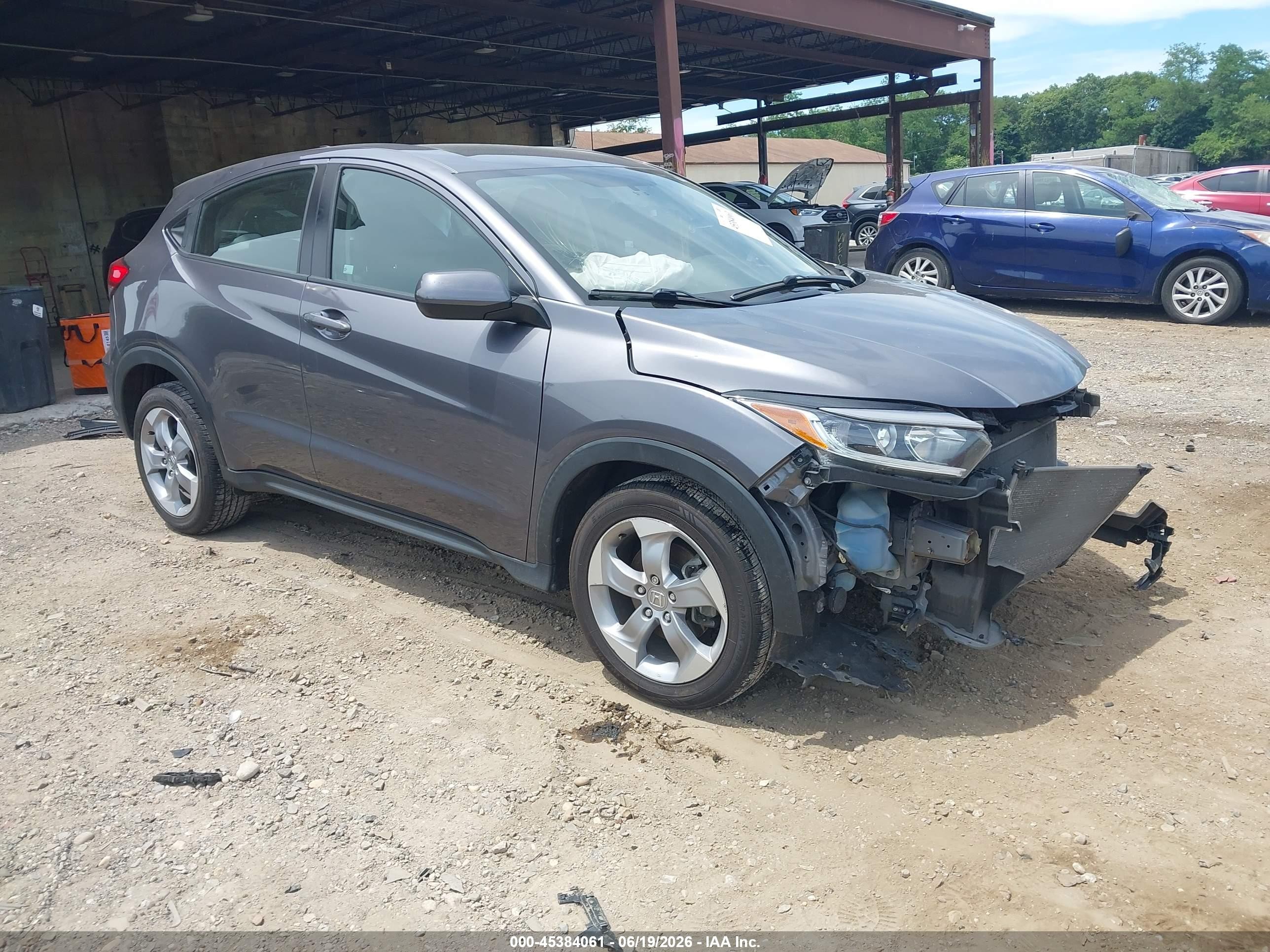 2020 Honda HR-V LX, VIN 3CZRU6H31LM708086 — Front end