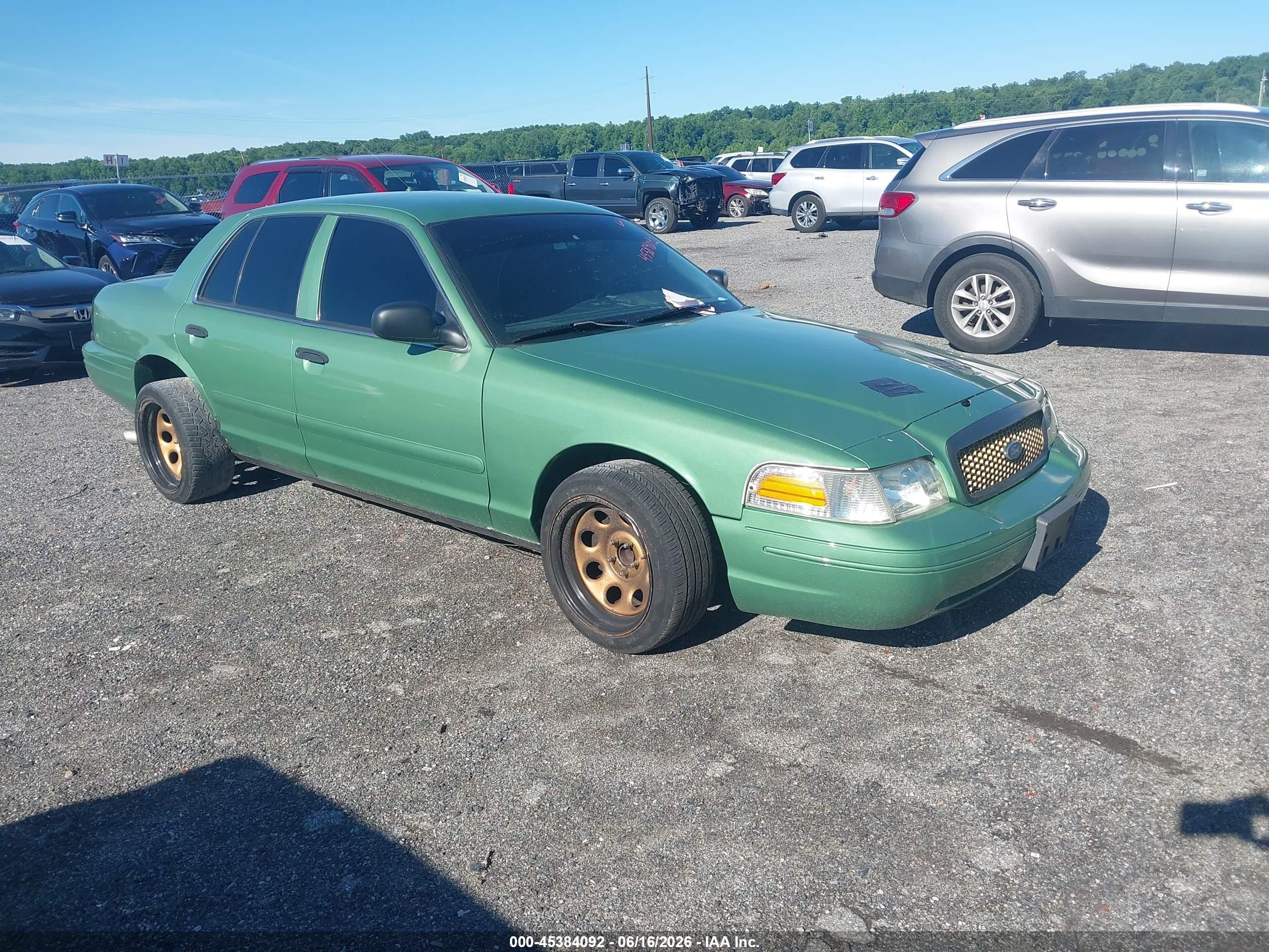 2007 Ford Police Interceptor, VIN 2FAFP71W97X101203 — Front end