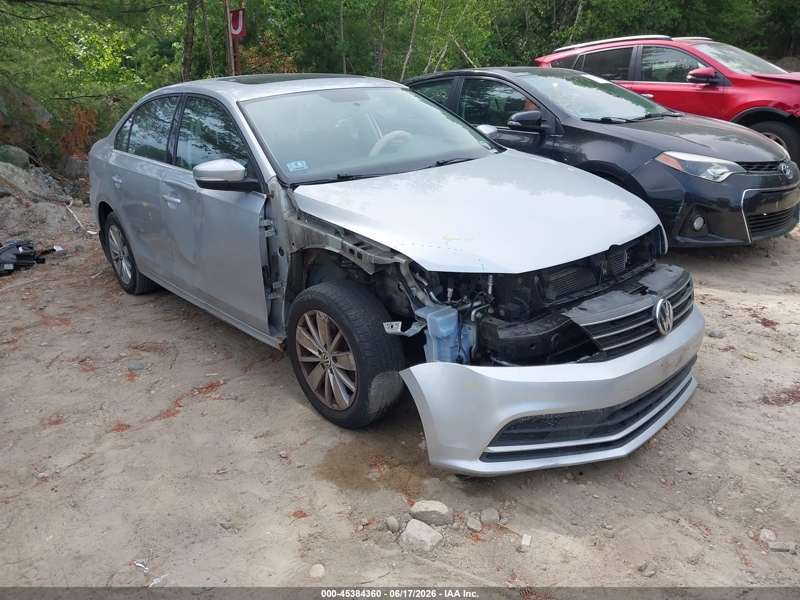 2015 Volkswagen Jetta SE, VIN 3VWD17AJ2FM226171 — Front end