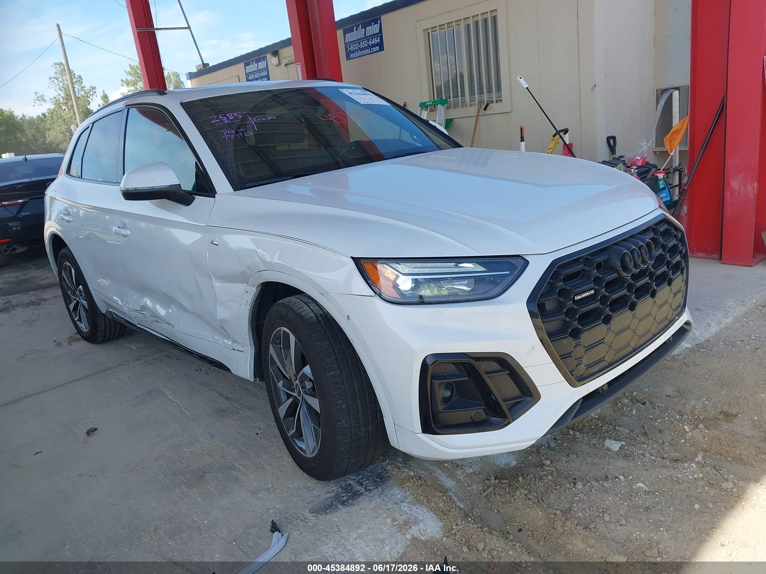 2024 Audi Q5 S line Premium, VIN WA1GAAFY2R2129934 — Бок