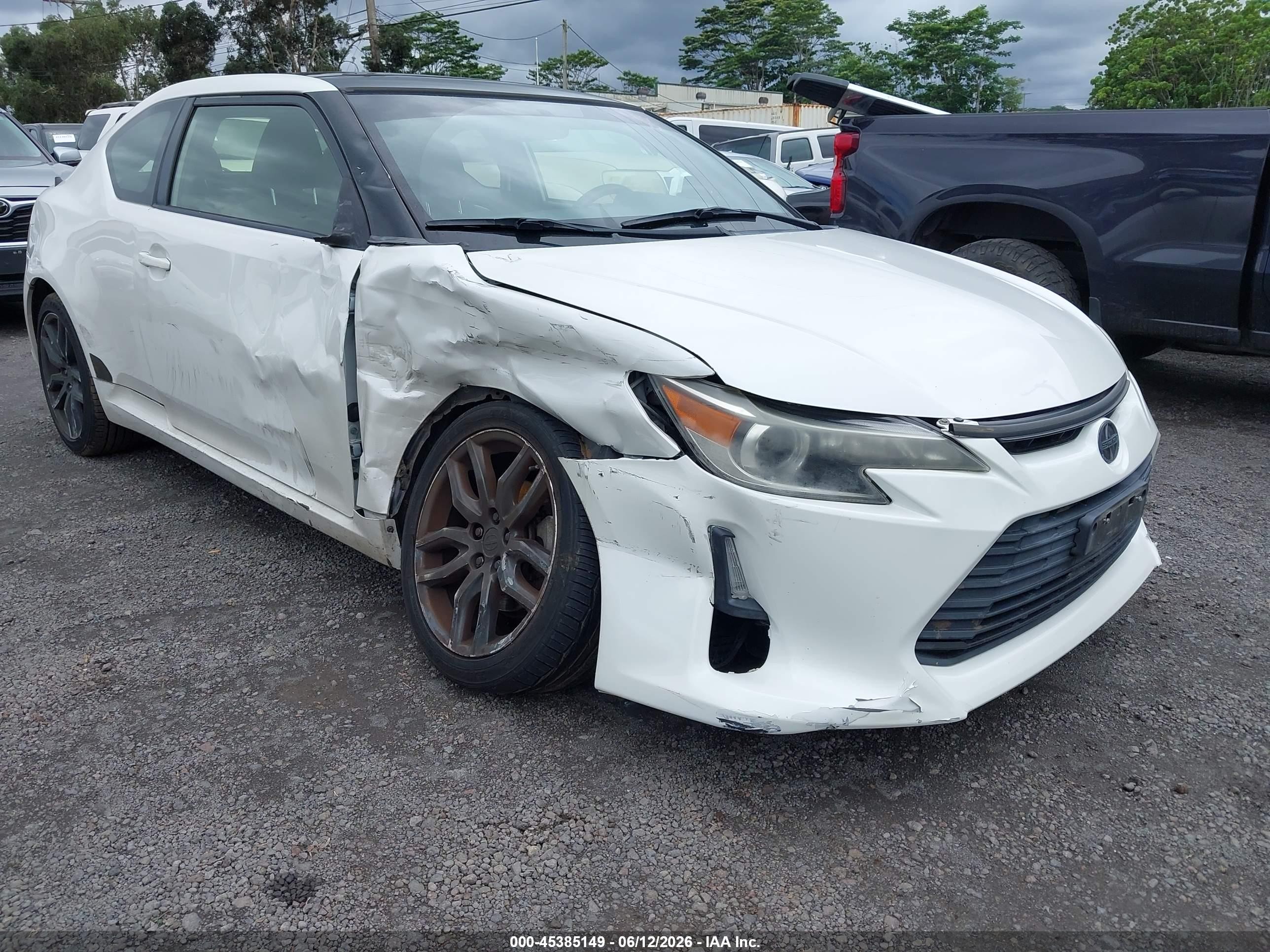 2015 Scion tC, VIN JTKJF5C74F3089256 — Side