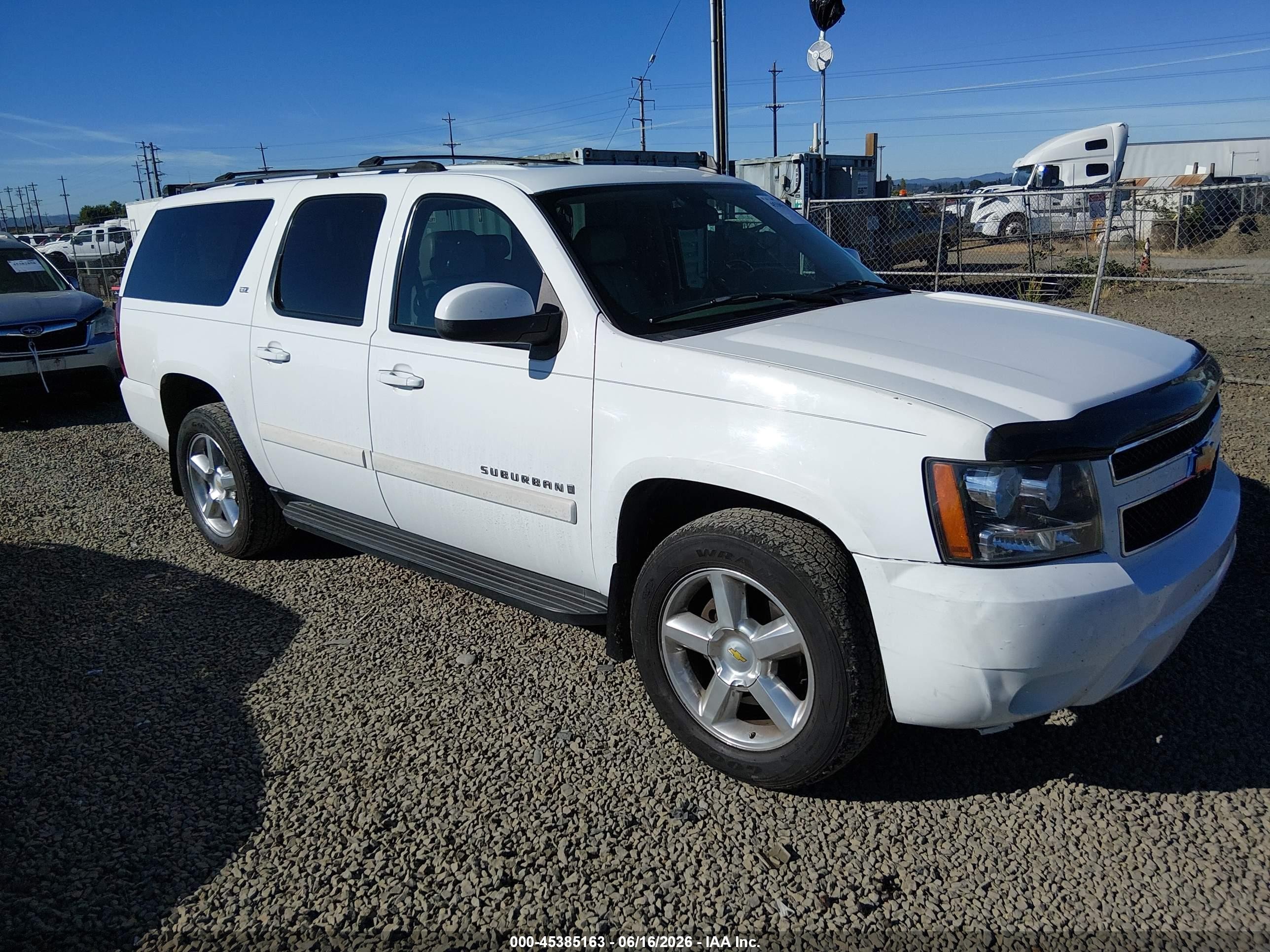 2007 Chevrolet Suburban LT, VIN 1GNFK163X7J214775 — Rear end