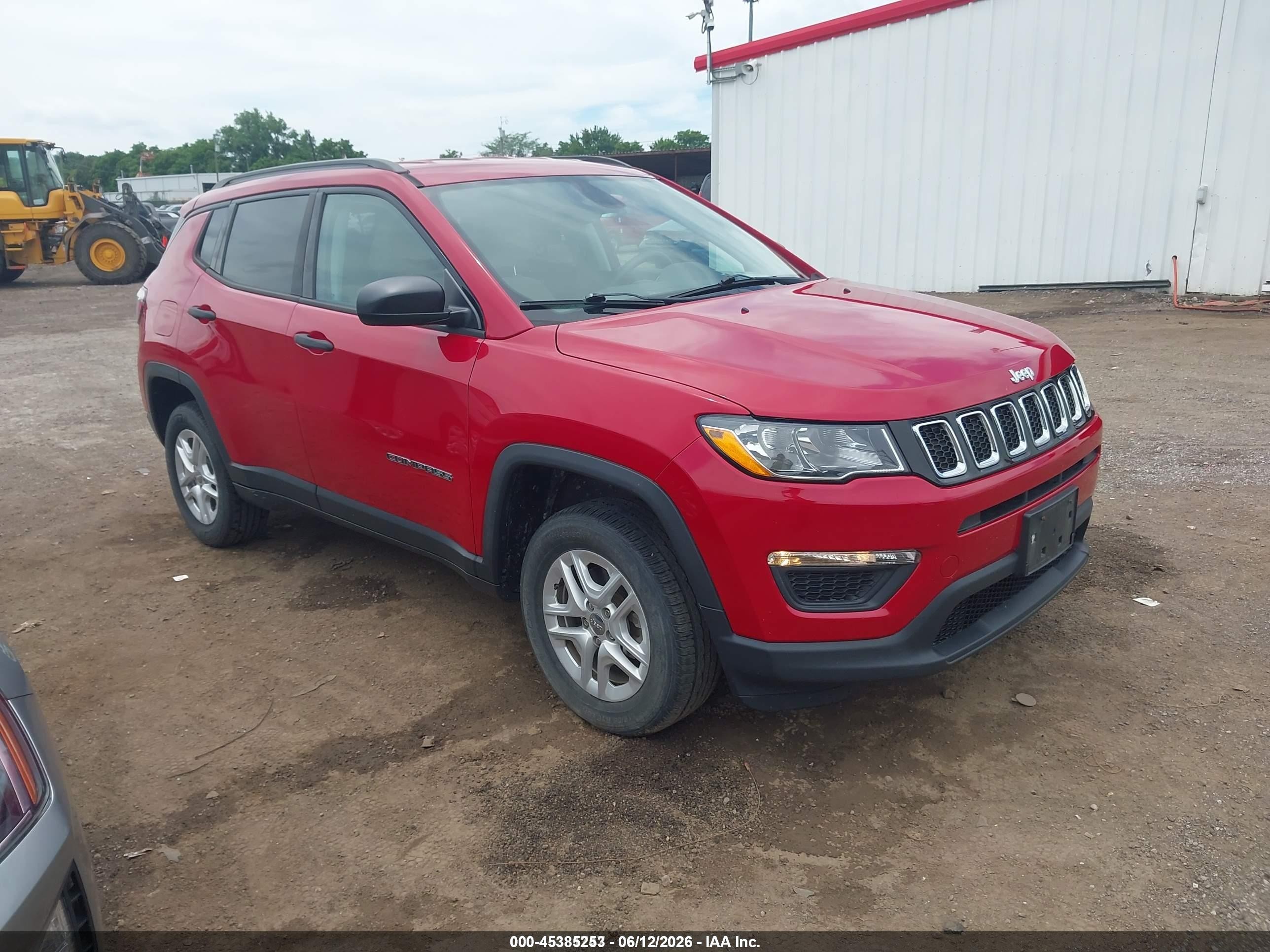 2018 Jeep Compass Sport, VIN 3C4NJDAB0JT334379 — Normal wear
