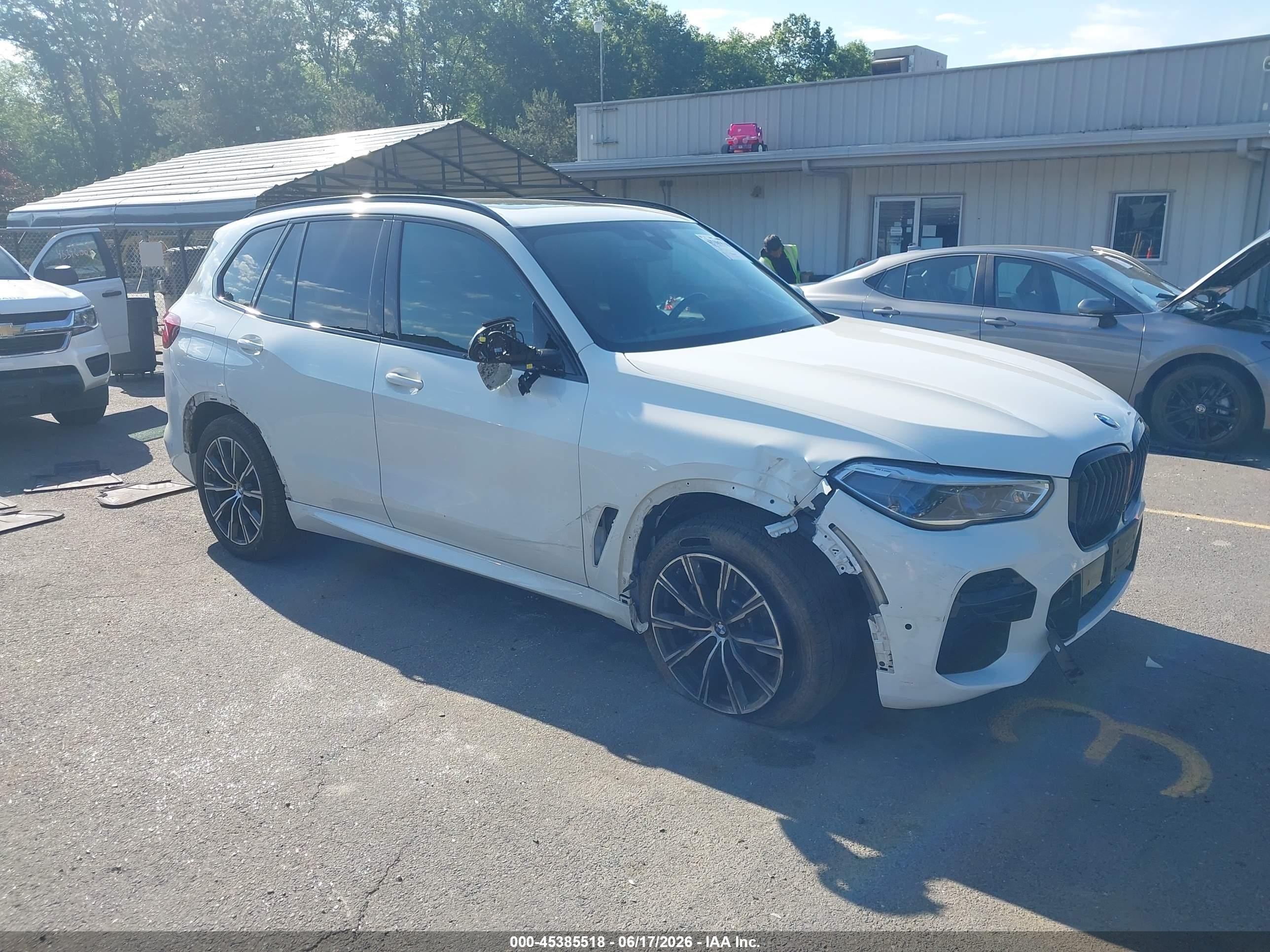 2022 BMW X5 xDrive40i, VIN 5UXCR6C04N9L11529 — Front end
